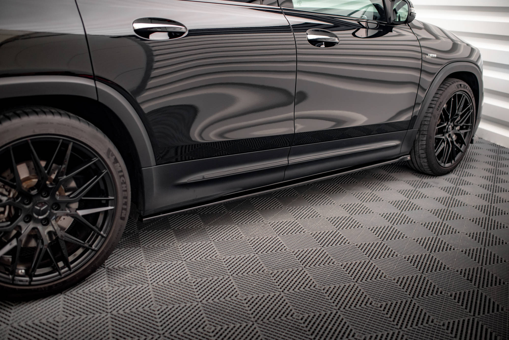 Side Skirts Diffusers Mercedes AMG GLB 35 X247 - 2