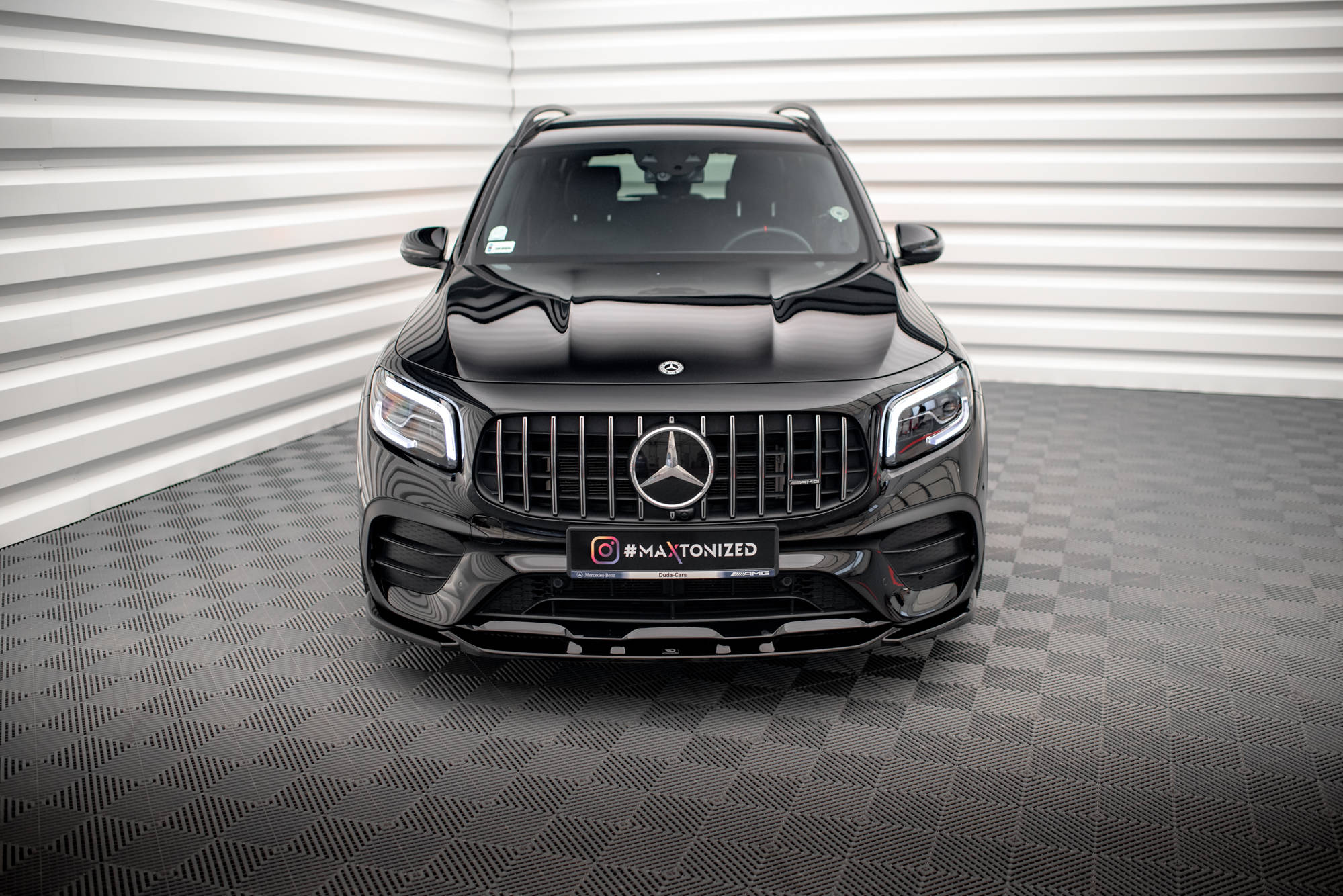 Front Splitter V.2 Mercedes AMG GLB 35 X247 - 2