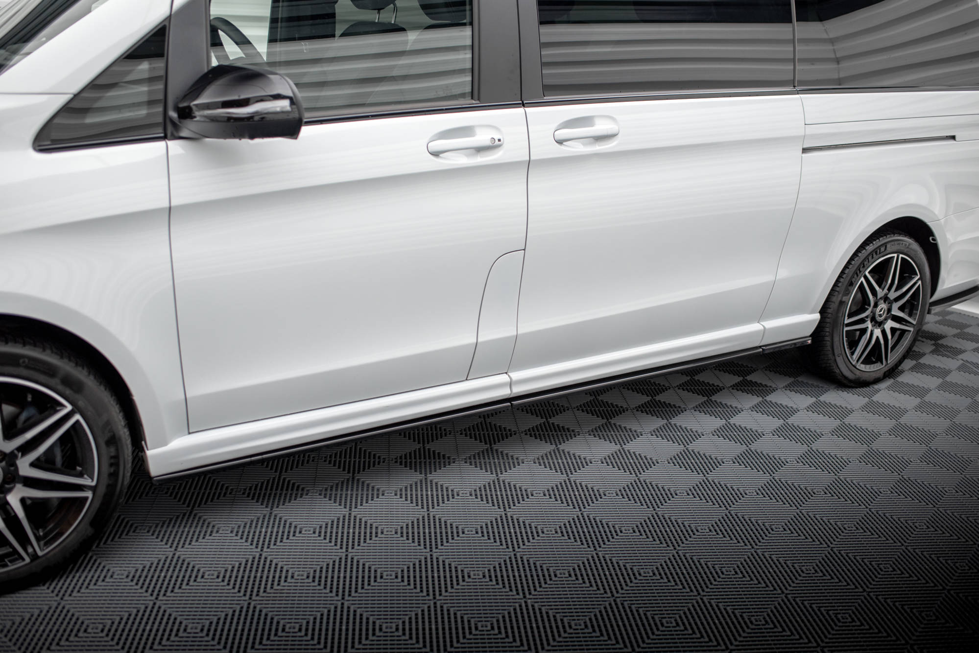 Side Skirts Diffusers Mercedes V-Class Extra Long AMG-Line W447 - 4