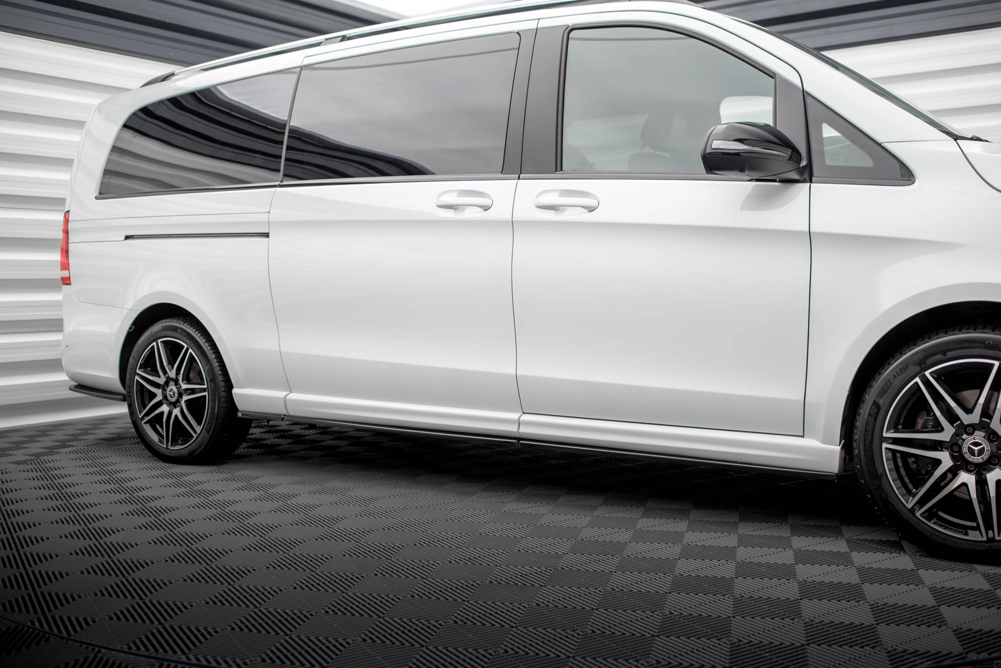 Side Skirts Diffusers Mercedes V-Class Extra Long AMG-Line W447 - 2