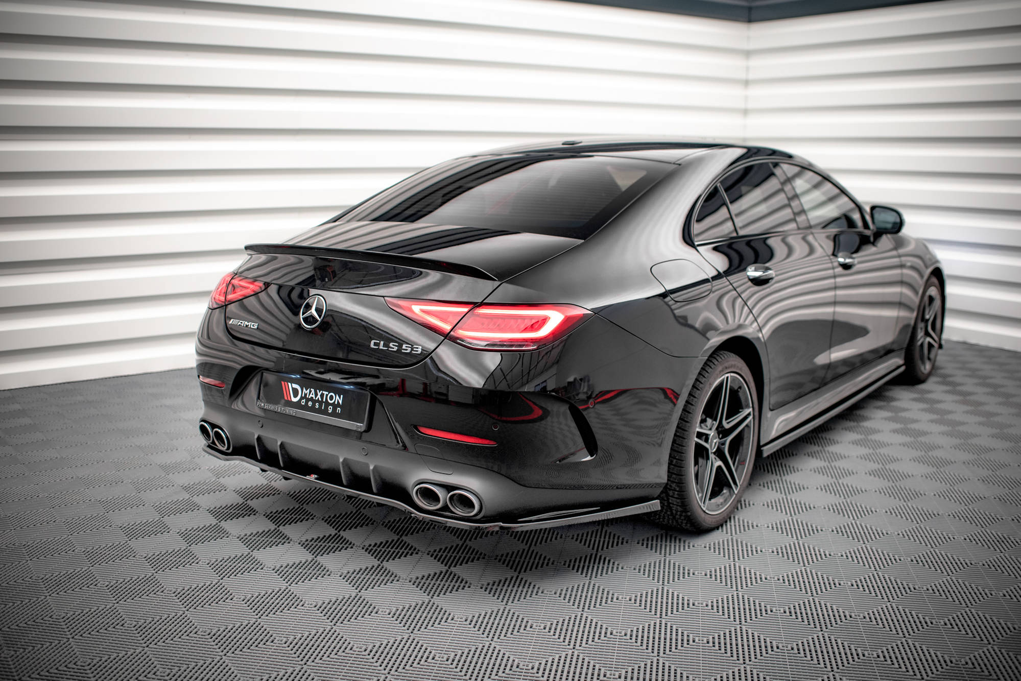 Central Rear Splitter (Vertical Bars) Mercedes AMG CLS 53 C257 - 2