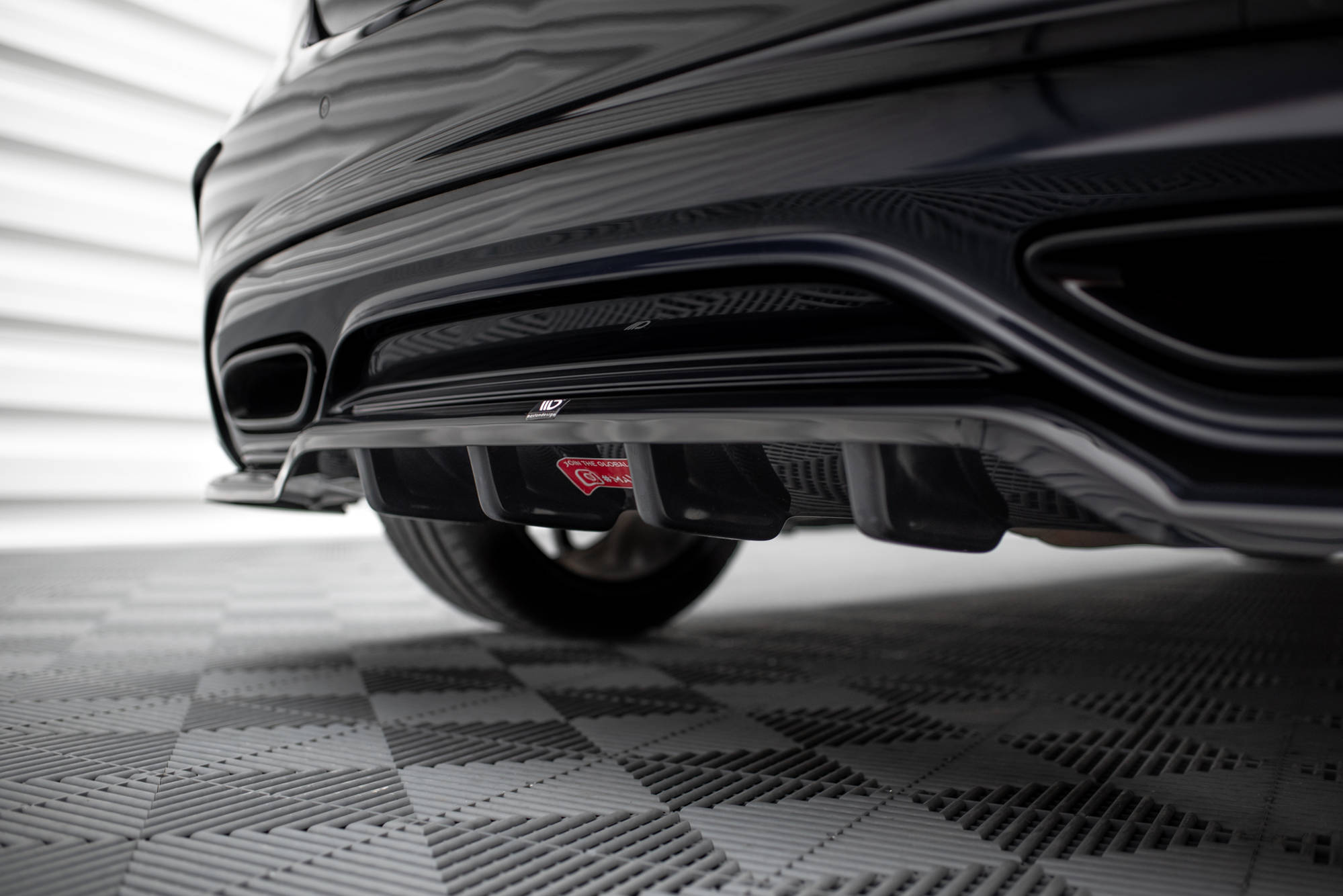 Central Rear Splitter (Vertical Bars) Mercedes-Benz A AMG-Line W176 Facelift - 2