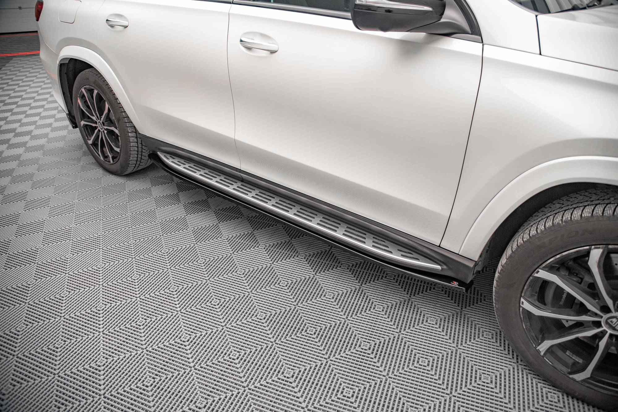 Side Skirts Diffusers Mercedes-Benz GLS AMG-Line X167 - 4