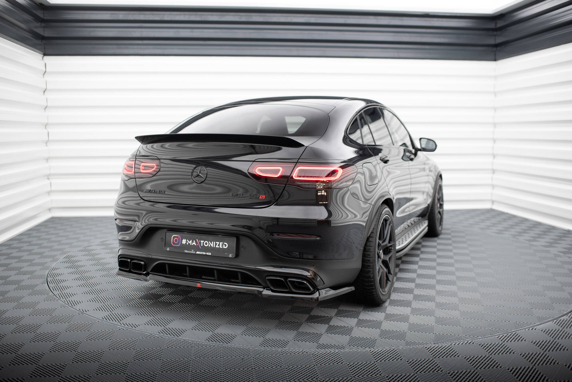 Central Rear Splitter (Vertical Bars) Mercedes-AMG GLC 63 Coupe C253 Facelift - 2