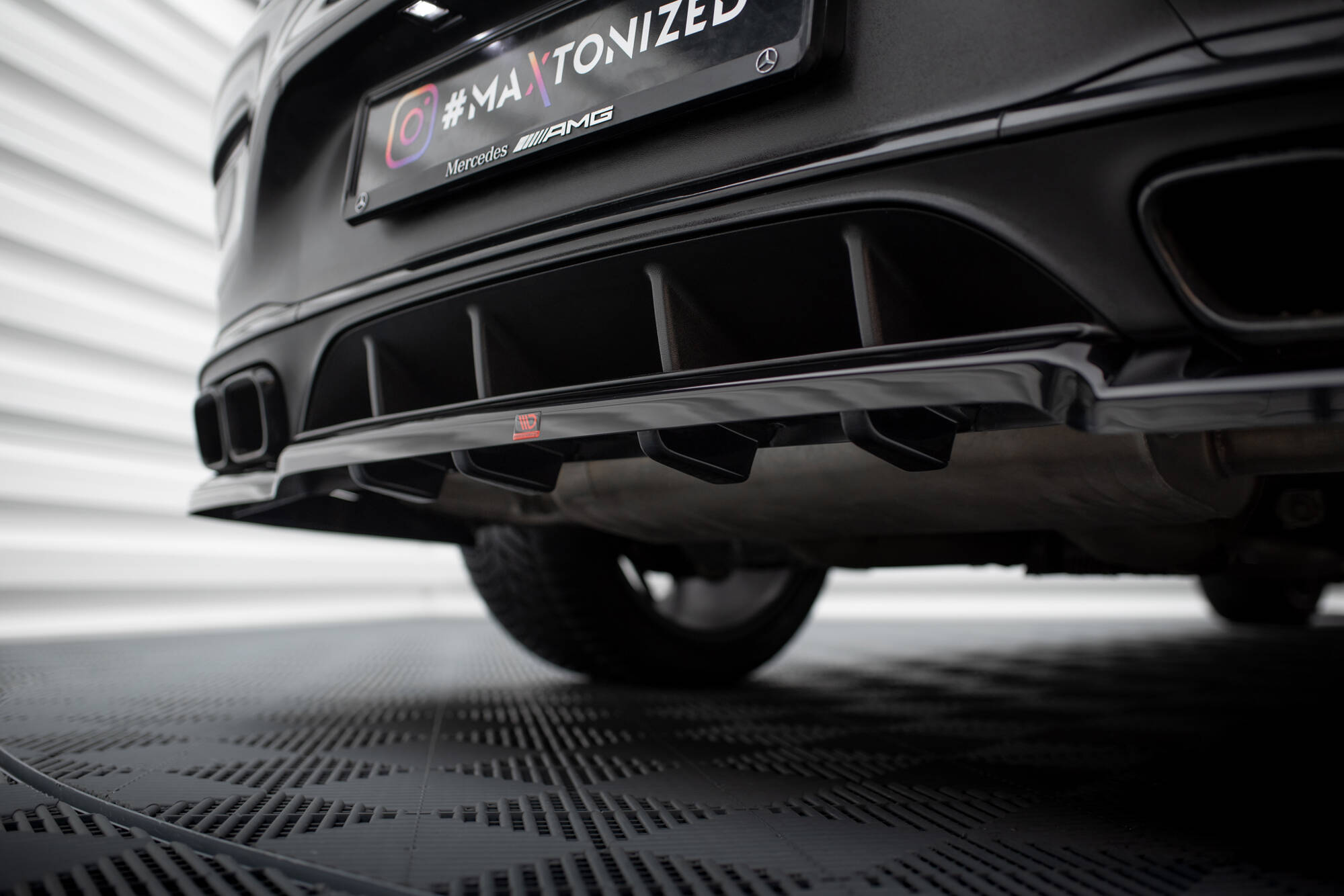 Central Rear Splitter (Vertical Bars) Mercedes-AMG GLC 63 Coupe C253 Facelift - 3