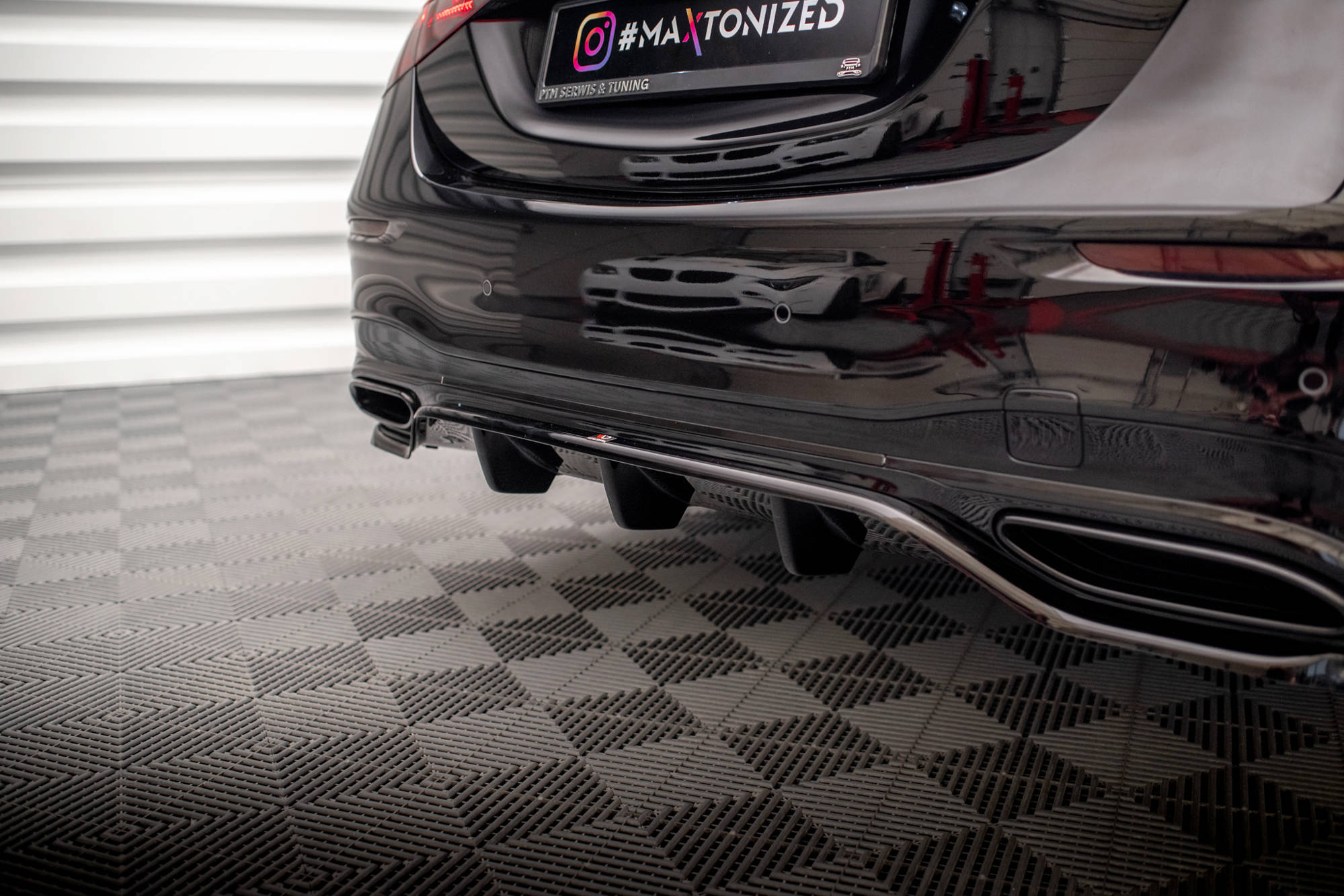 Central Rear Splitter (Vertical Bars) Mercedes S AMG-Line W223 - 3