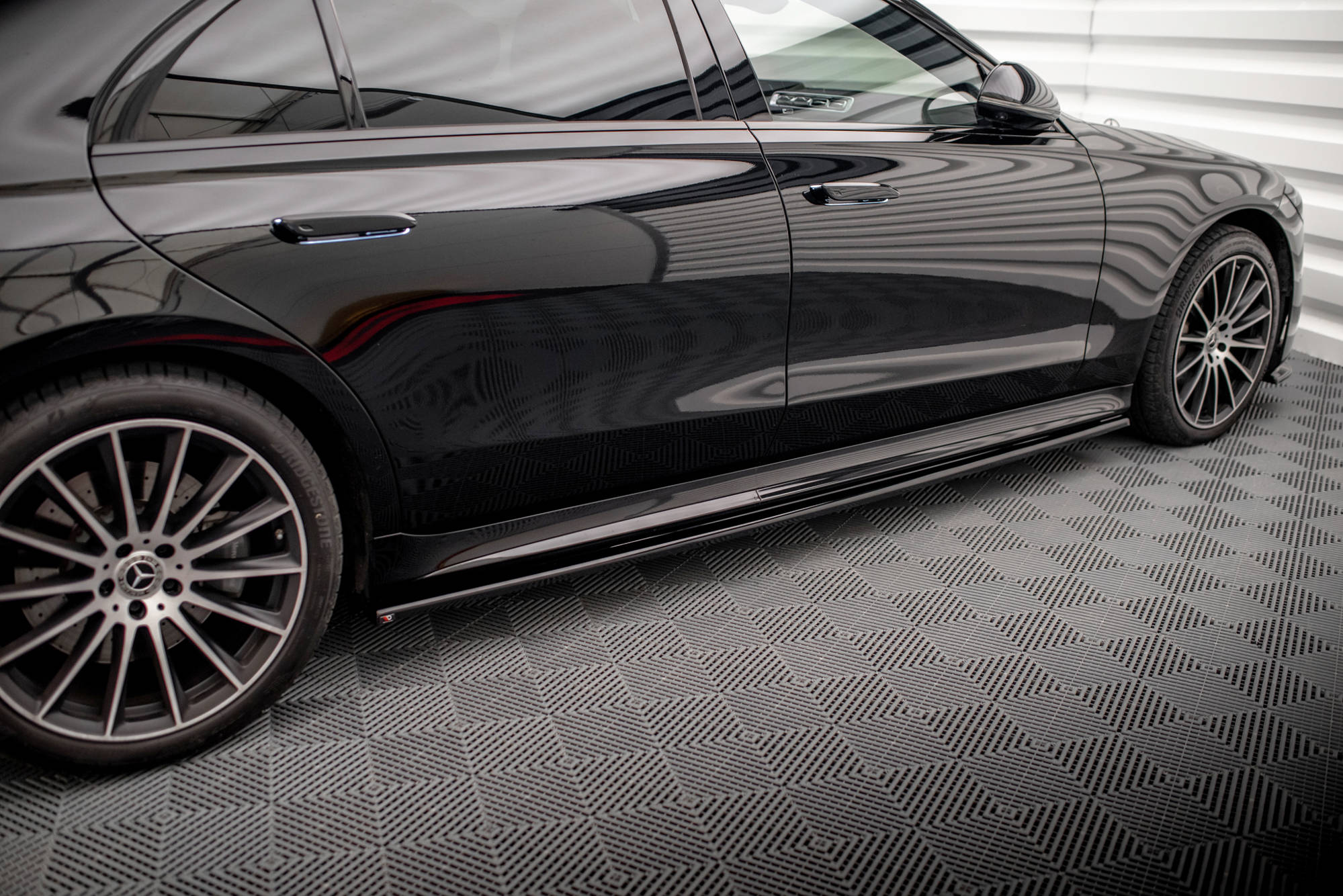 Side Skirts Diffusers Mercedes S Long AMG-Line V223 - 2