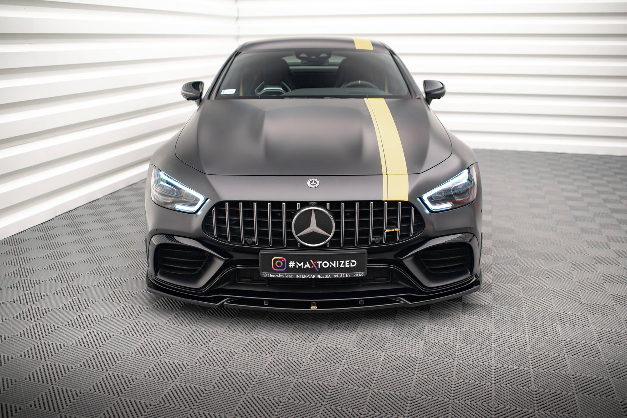 Front Splitter V.3 Mercedes AMG GT 63S 4-door Coupe Aero - 2