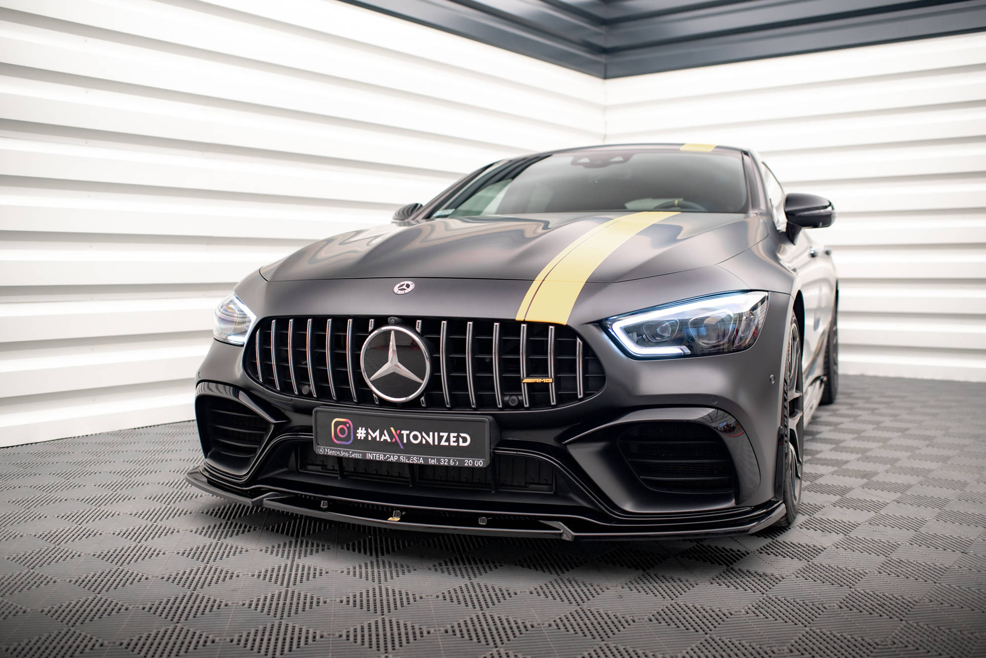 Front Splitter V.3 Mercedes AMG GT 63S 4-door Coupe Aero - 4