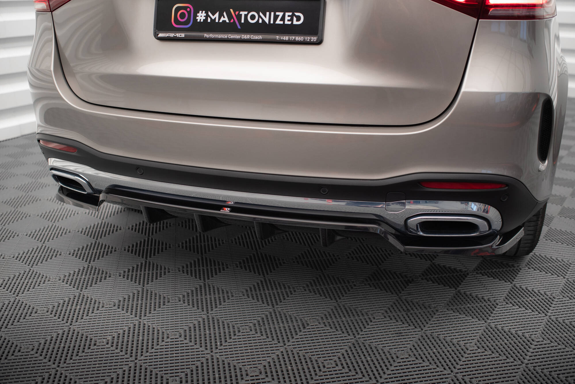 Central Rear Splitter (Vertical Bars) Mercedes-Benz GLE SUV AMG-Line W167 - 4