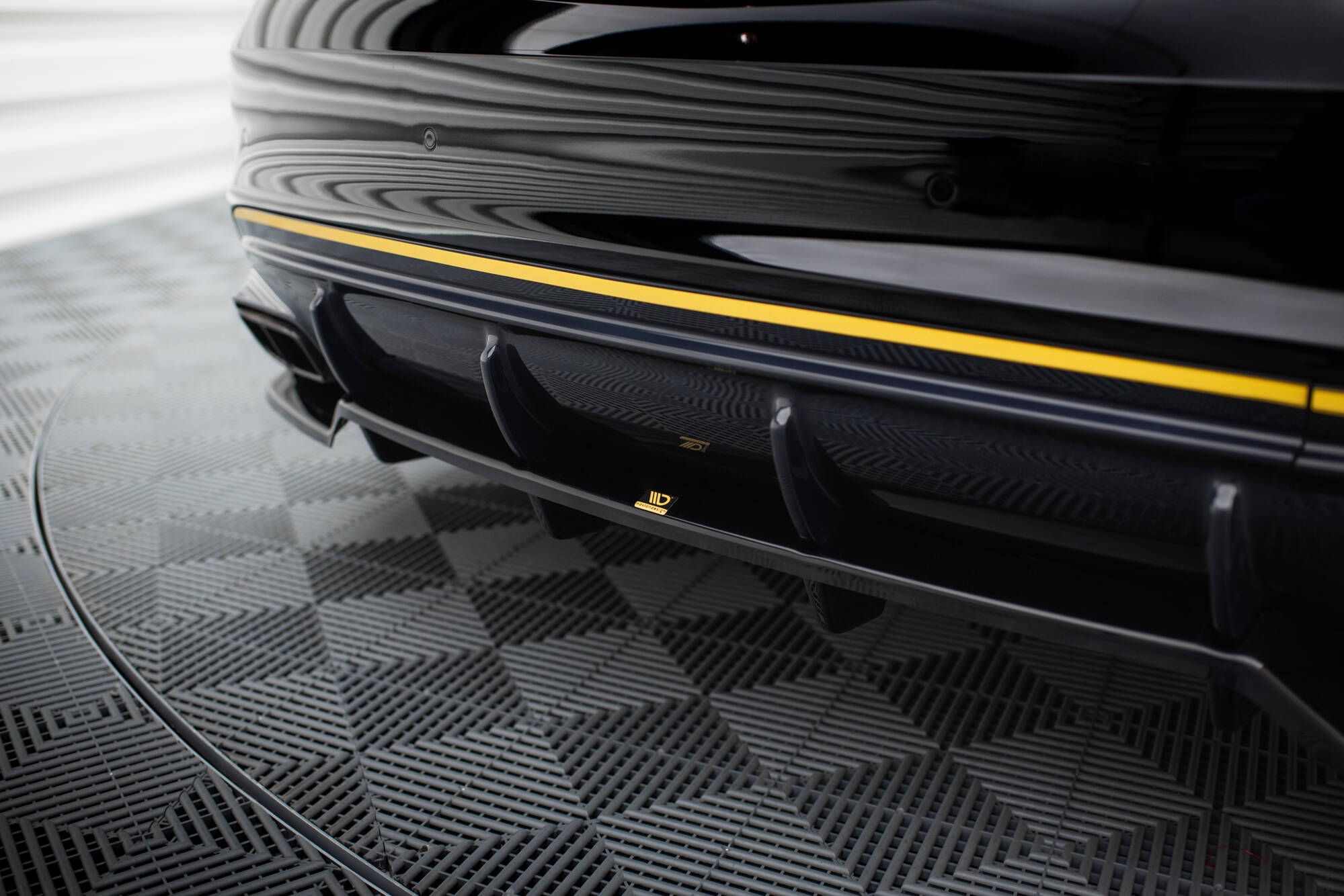 Central Rear Splitter (Vertical Bars) Mercedes-AMG CLA 45 C117 Facelift - 4