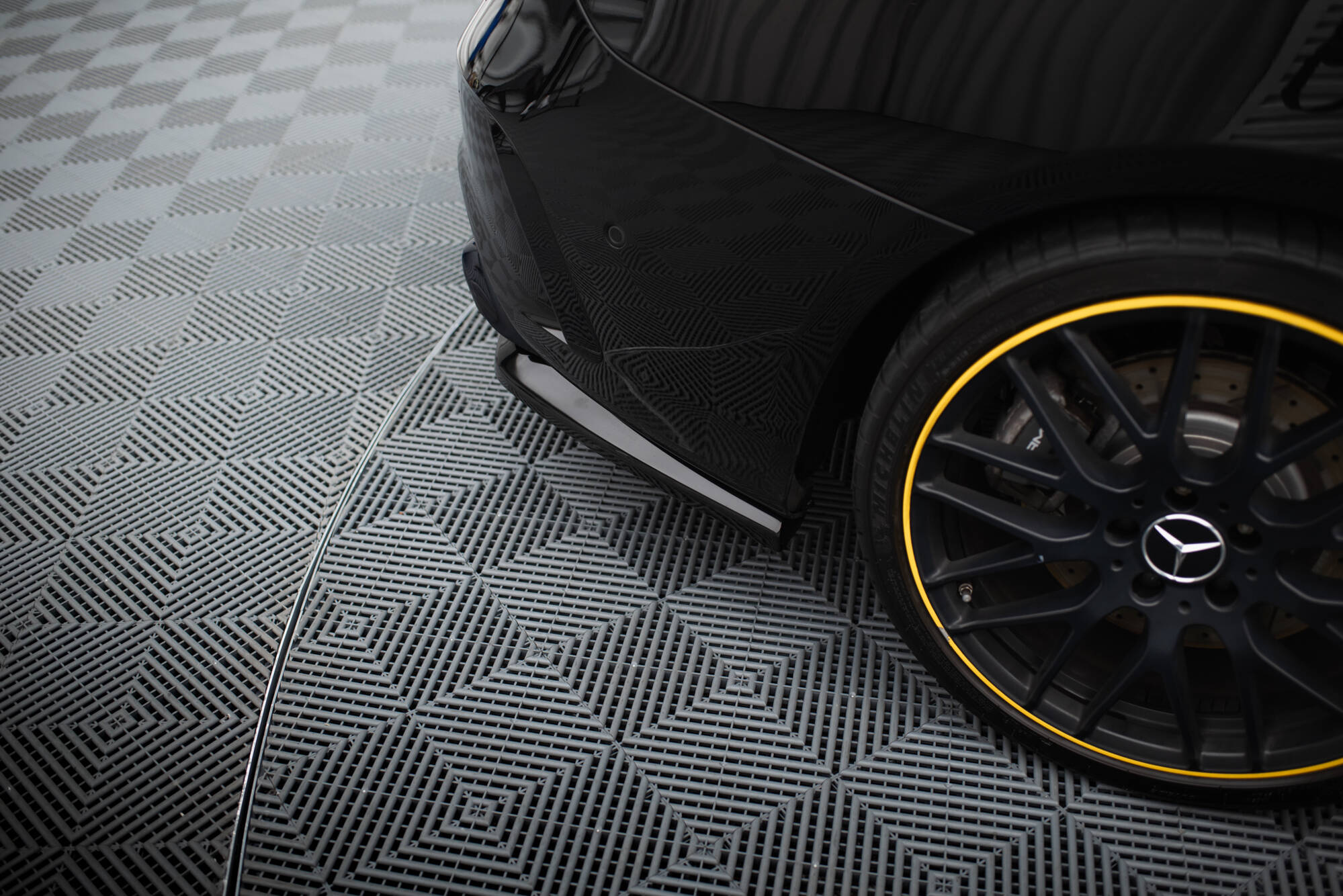 Central Rear Splitter (Vertical Bars) Mercedes-AMG CLA 45 C117 Facelift - 5