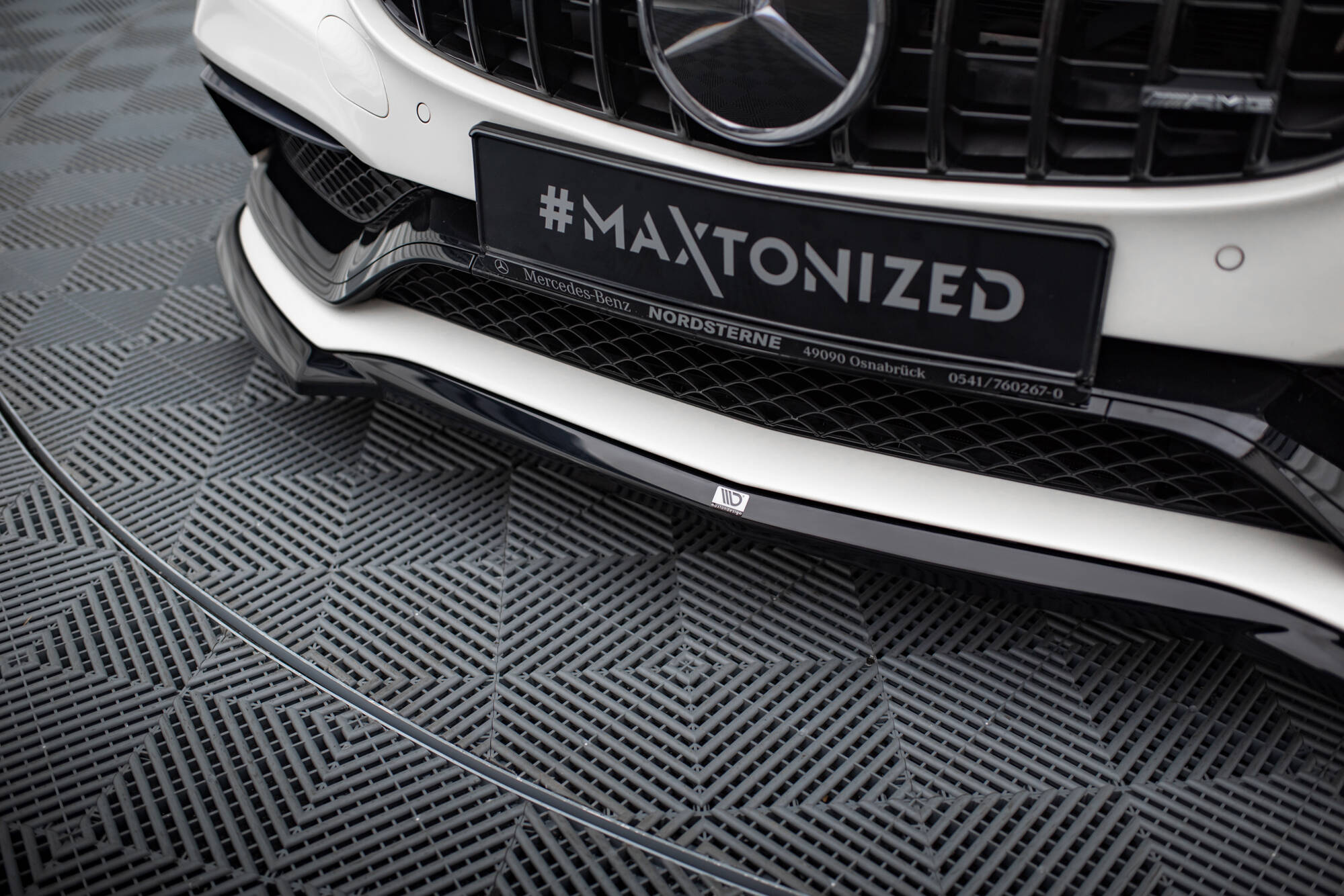 Front Splitter V.3 Mercedes-AMG C63 Sedan / Estate W205 / S205 - 4