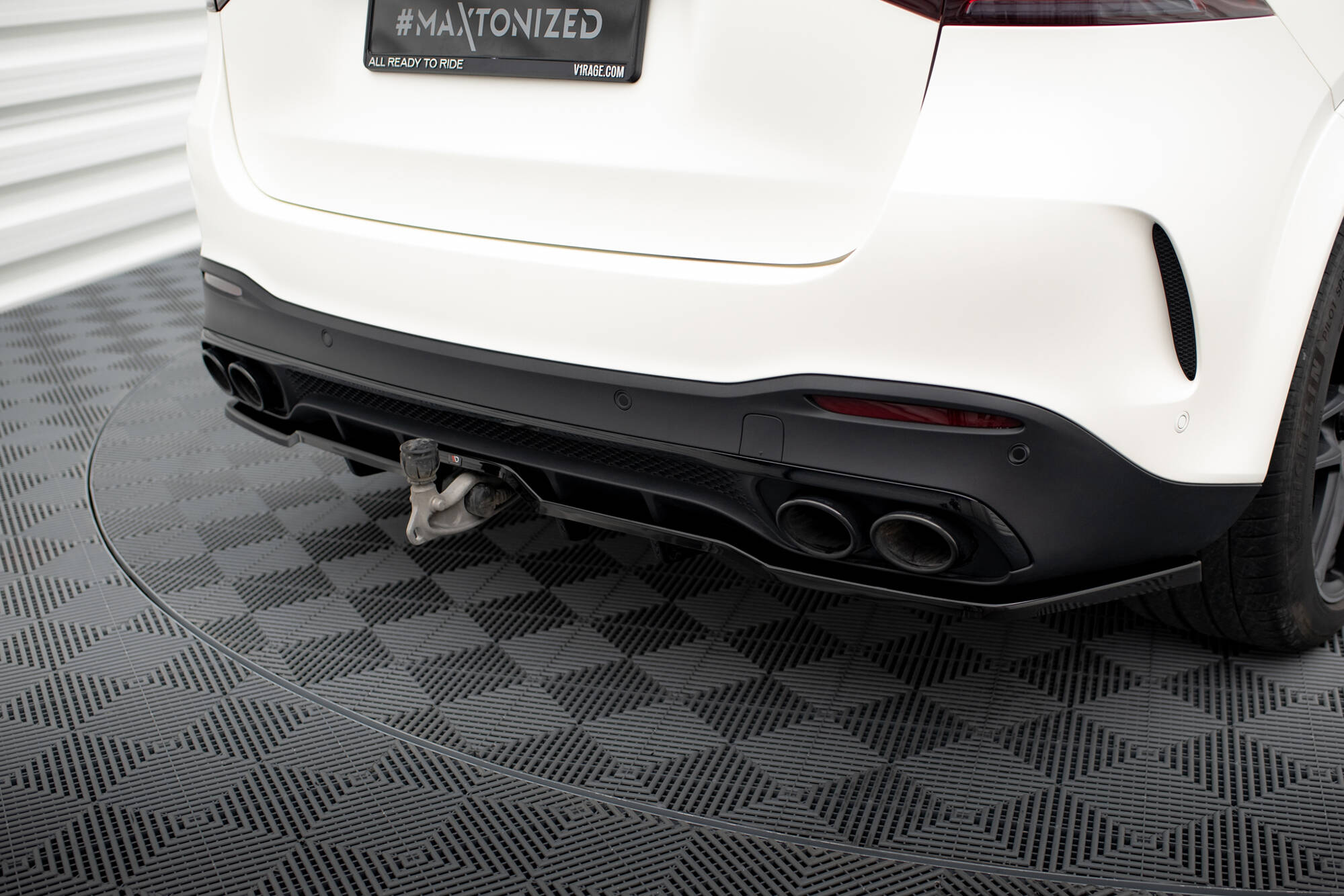 Central Rear Splitter (Vertical Bars) Mercedes-AMG GLE 53 W167 - 2