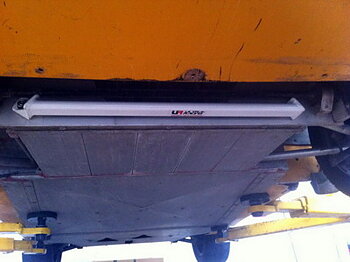 LOTUS ELISE/EXIGE 00-04 ULTRARACING FRONT LOWER TIEBAR 1376