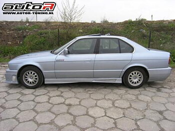 BMW E34 88-95 4D SIDESKIRTS SHARP [AUTOR]