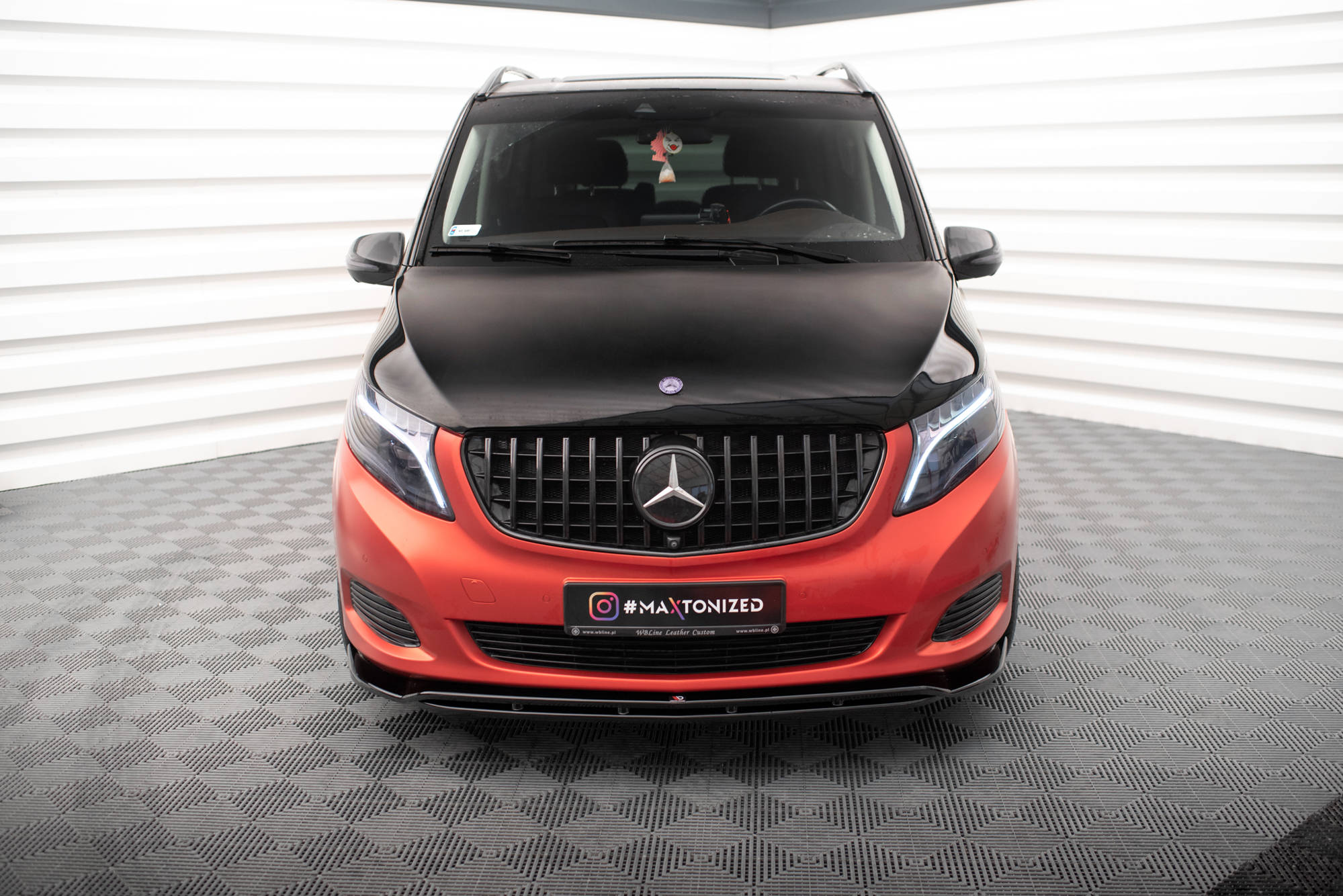 Front Splitter V.4 Mercedes V-Class W447 - 2