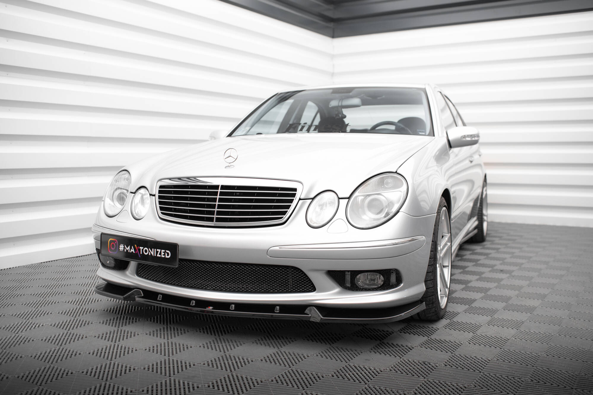 Front Splitter Mercedes-Benz E 55 AMG W211 - 4