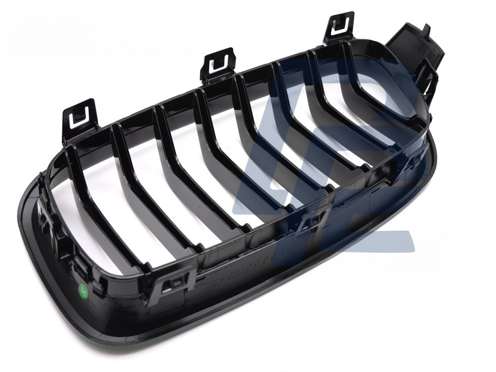 Grille Gloss Black for BMW F30 / F31 2011–2018 - 4