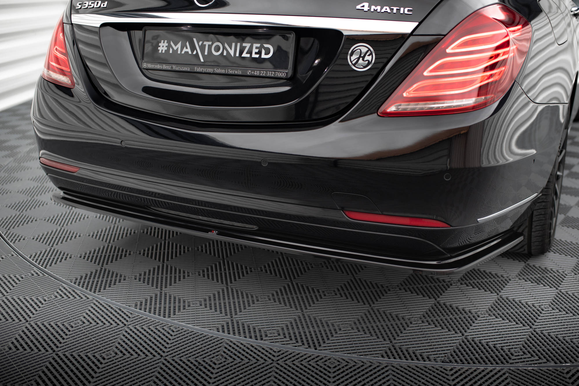 Central Rear Splitter V.2 Mercedes-Benz S W222 - 4