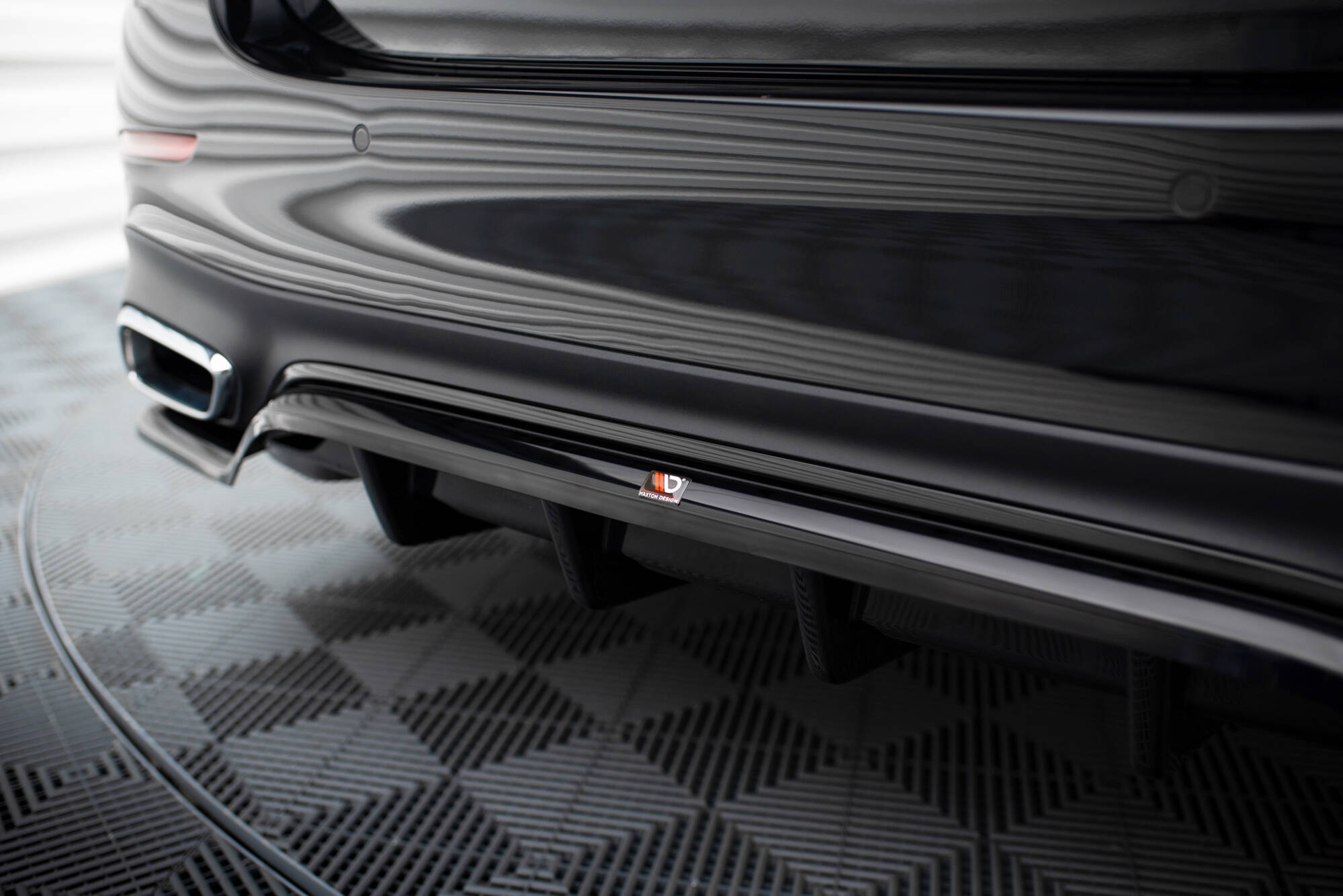 Central Rear Splitter (Vertical Bars) Mercedes-Benz E AMG-Line W214 - 4