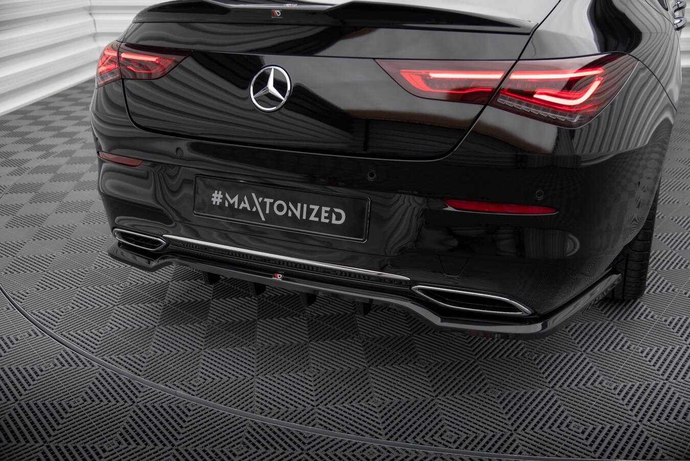 Central Rear Splitter (Vertical Bars) Mercedes-Benz CLA Coupe C118 - 4