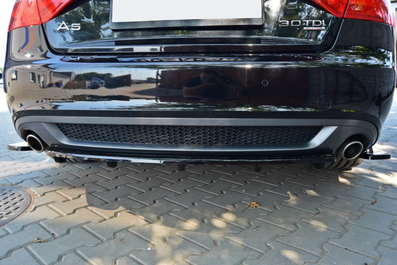 CENTRAL REAR SPLITTER AUDI A5 S-LINE (WITH A VERTICAL BAR) - 3