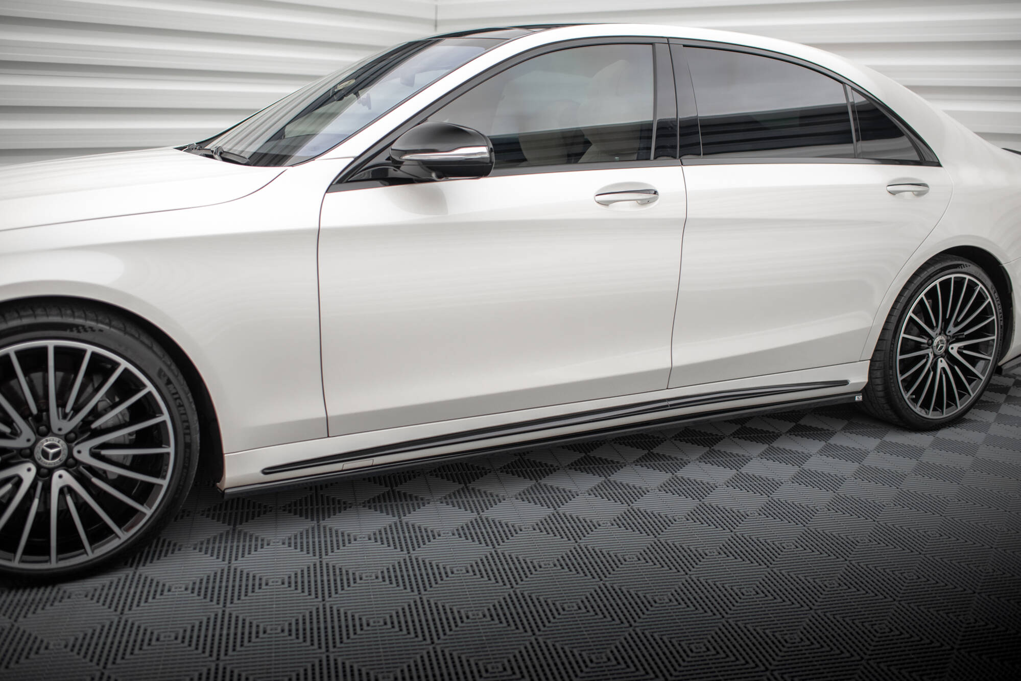 Side Skirts Diffusers V.2 Mercedes-Benz S AMG-Line W222 - 2