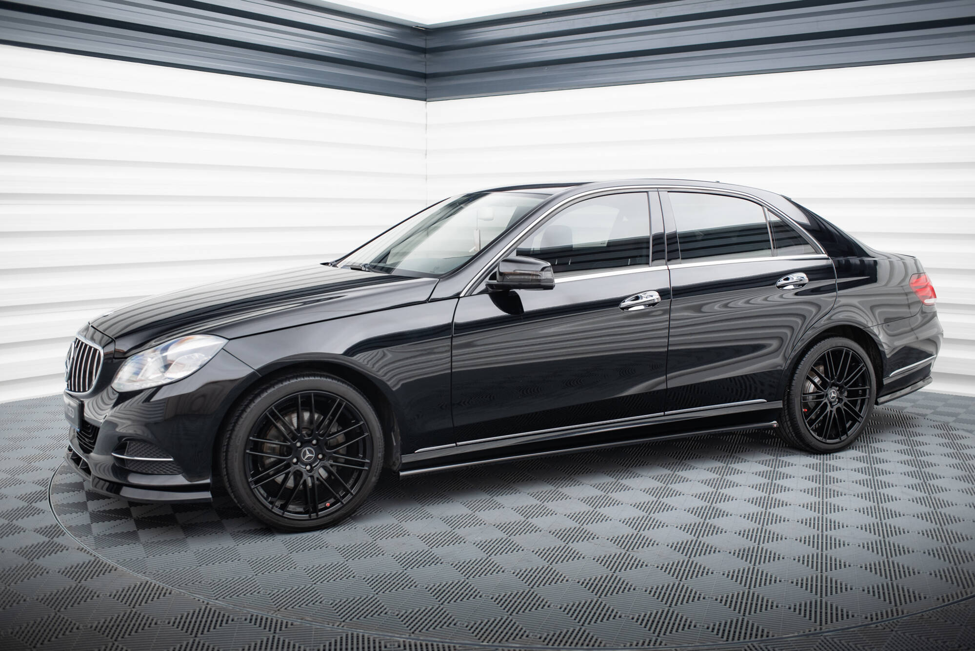 Side Skirts Diffusers Mercedes-Benz E W212 Facelift - 2