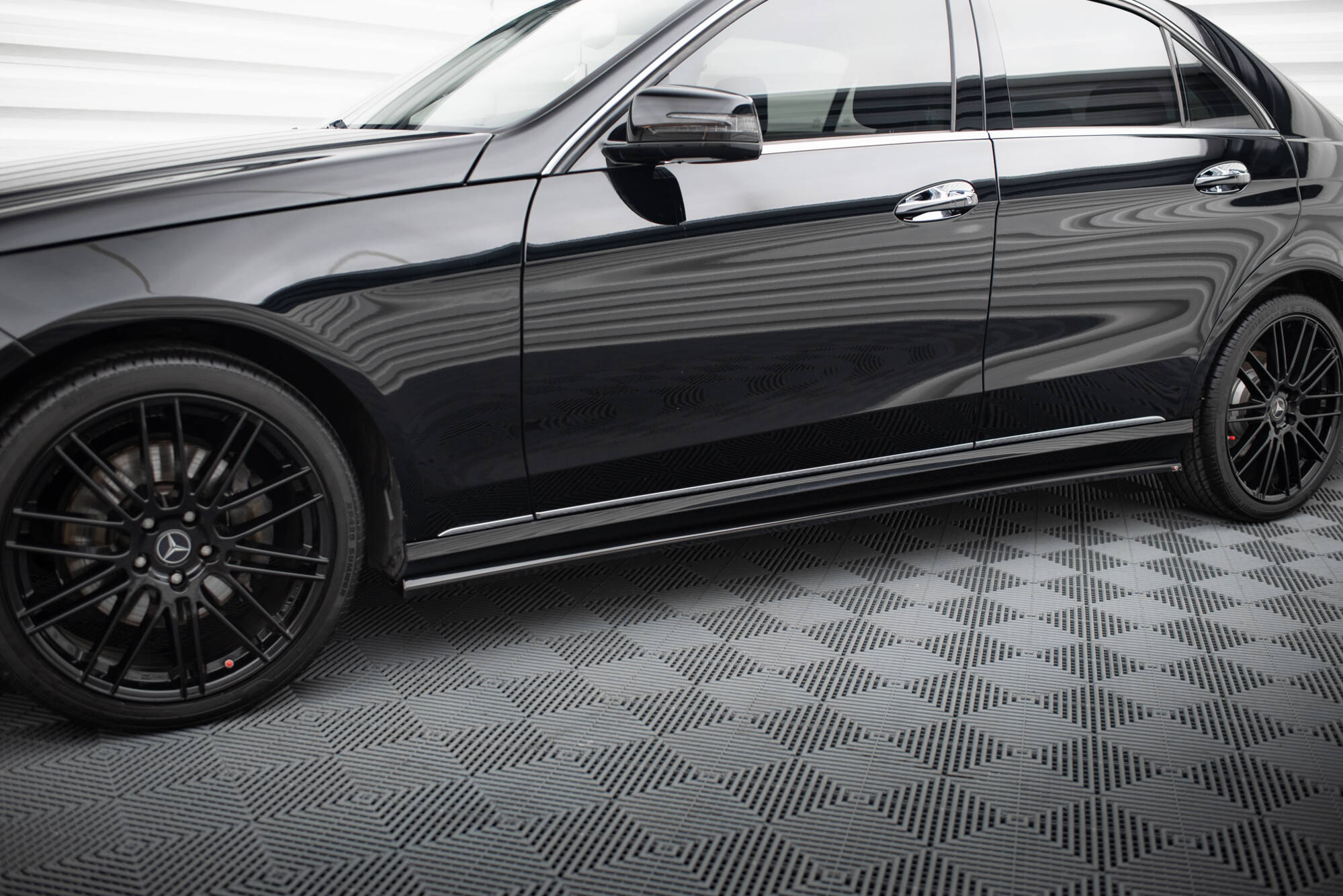 Side Skirts Diffusers Mercedes-Benz E W212 Facelift - 3