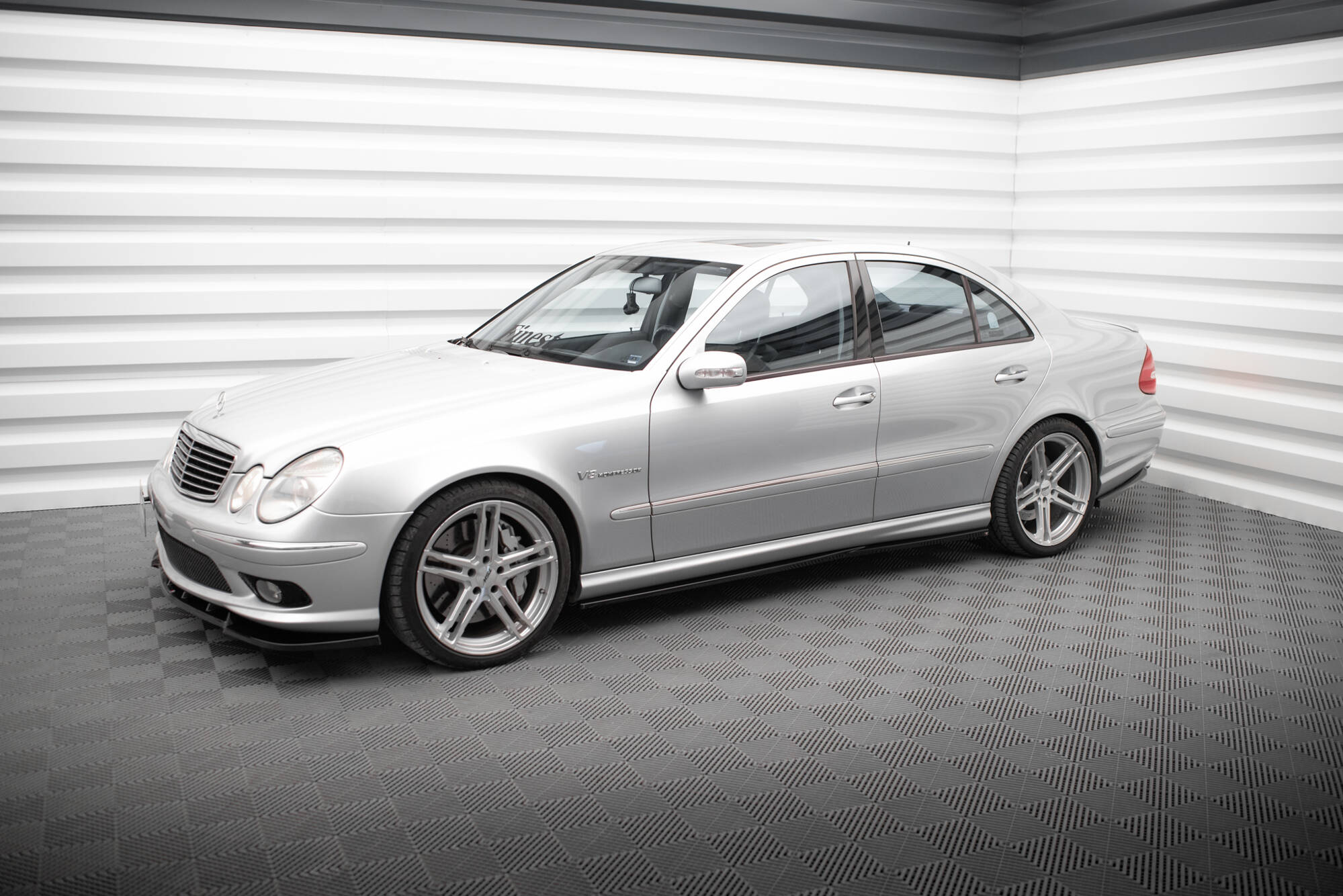 Side Skirts Diffusers Mercedes-Benz E 55 AMG W211 - 4