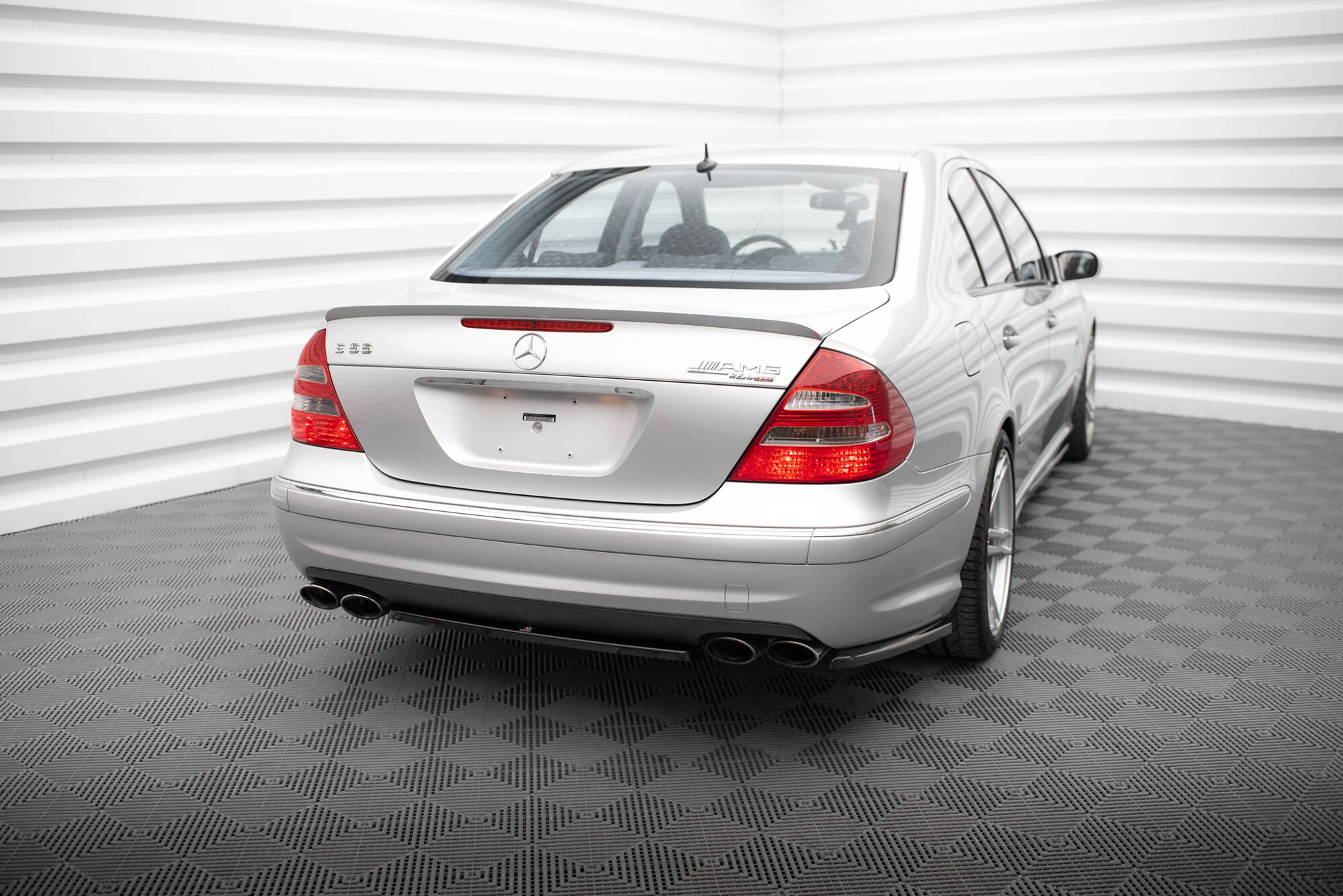Rear Side Splitters Mercedes-Benz E 55 AMG W211 - 4