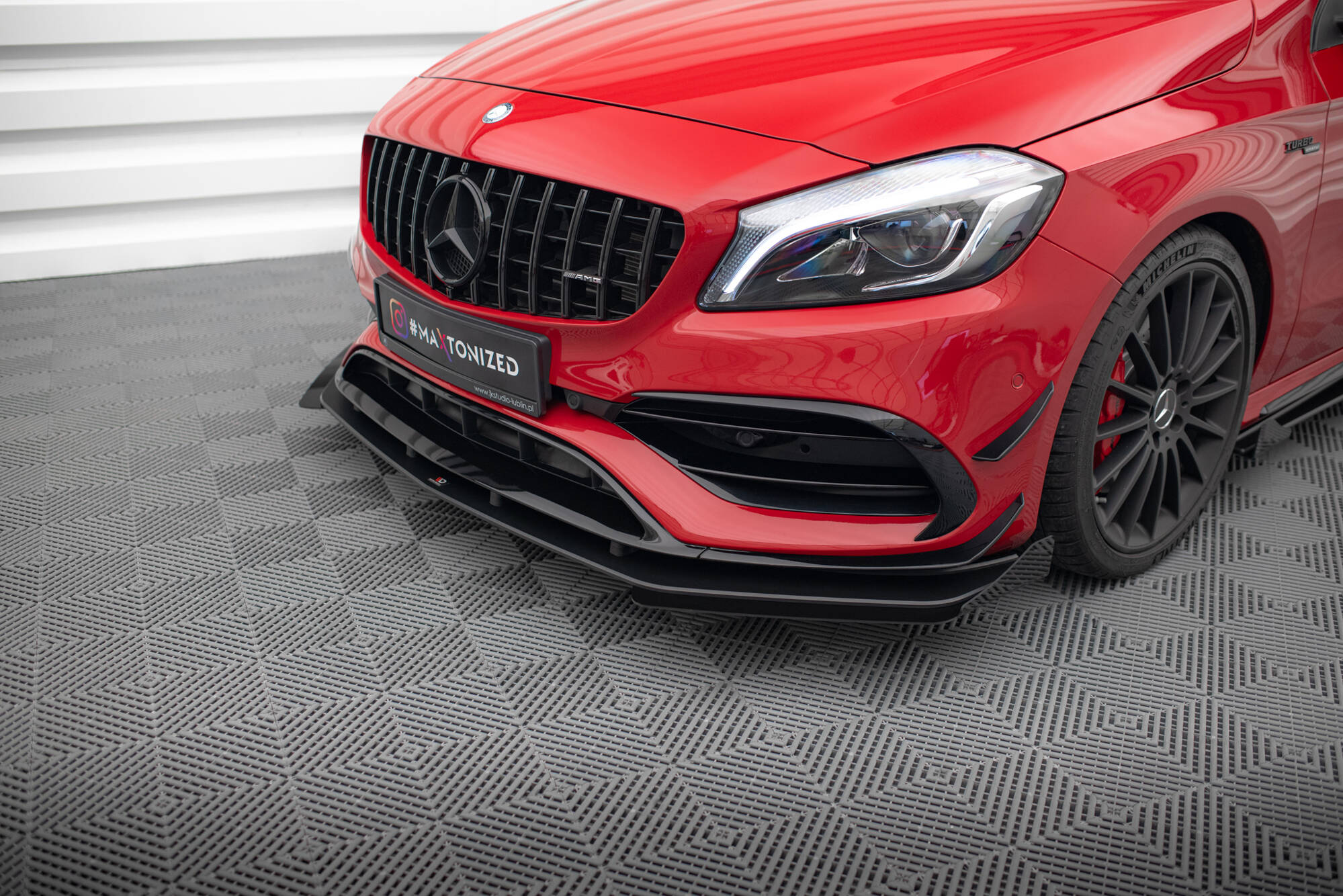 Front Flaps Mercedes-Benz A 45 AMG Aero W176 Facelift - 4