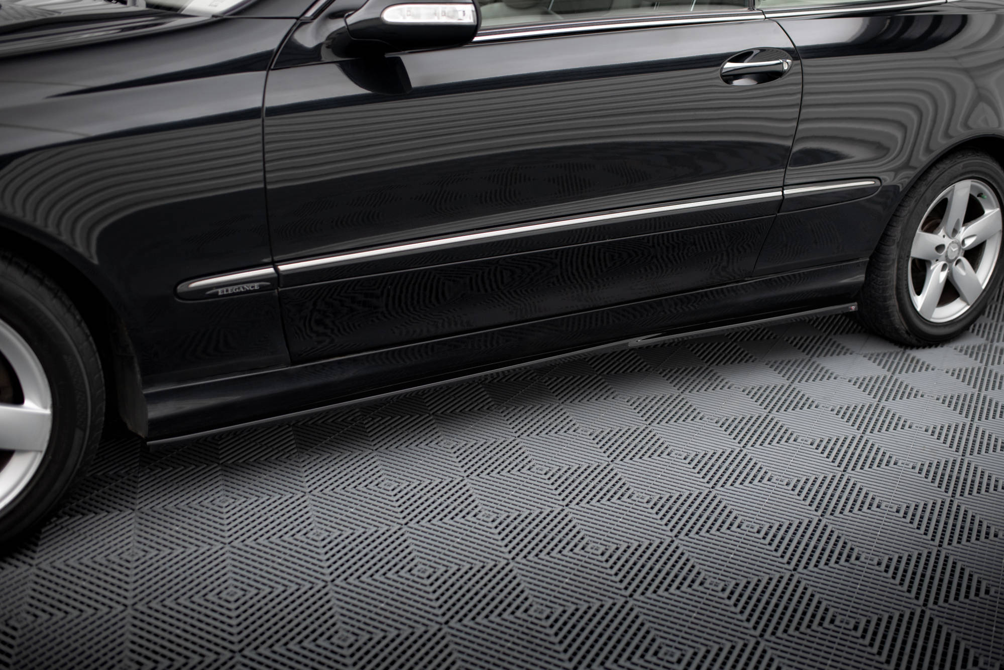 Side Skirts Diffusers Mercedes CLK W209 - 2