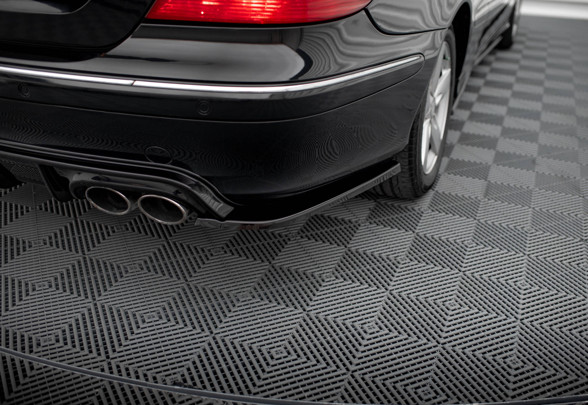 Rear Side Splitters V.2 Mercedes CLK W209 - 4