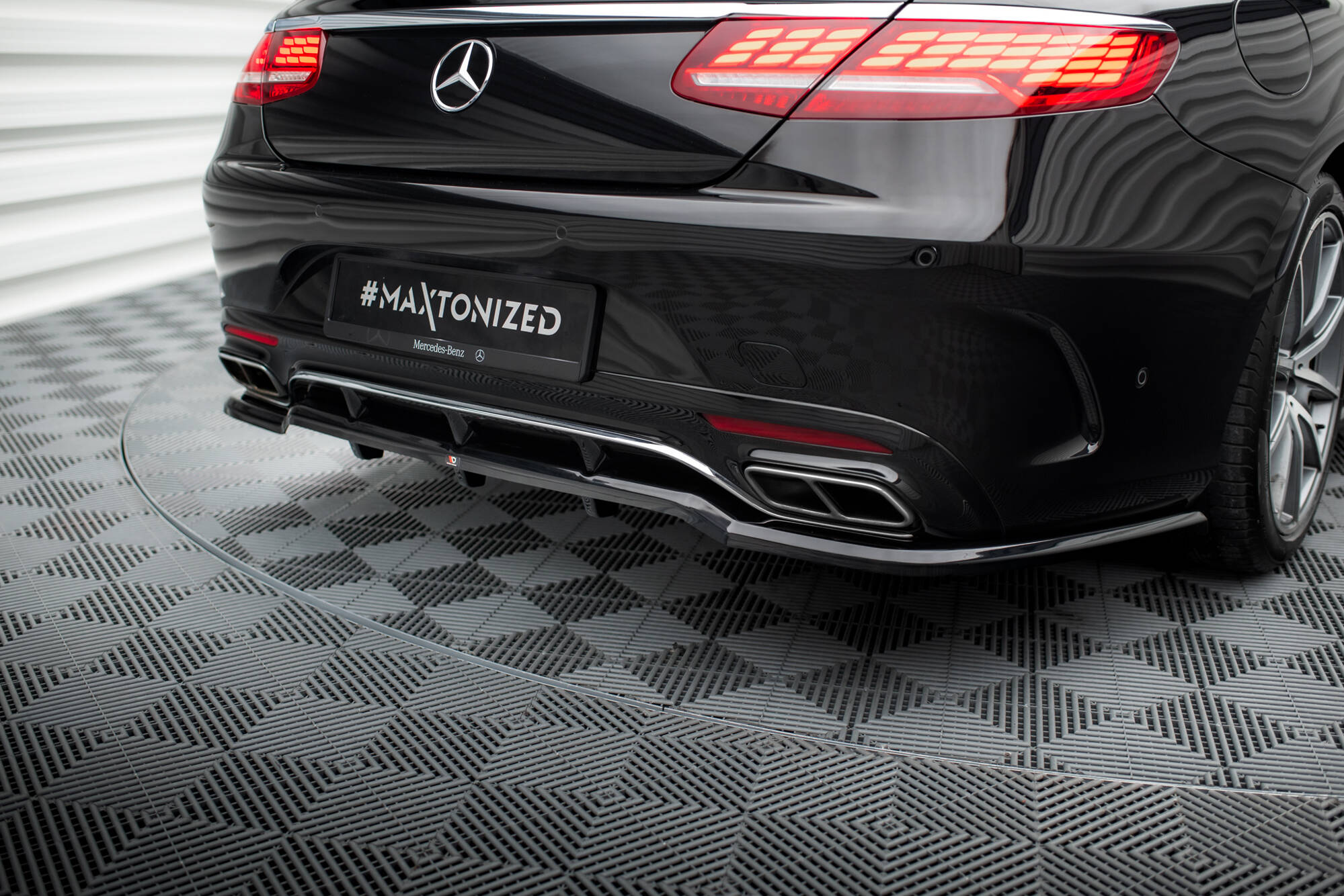 Central Rear Splitter (Vertical Bars) Mercedes-Benz S Coupe AMG-Line C217 Facelift - 7