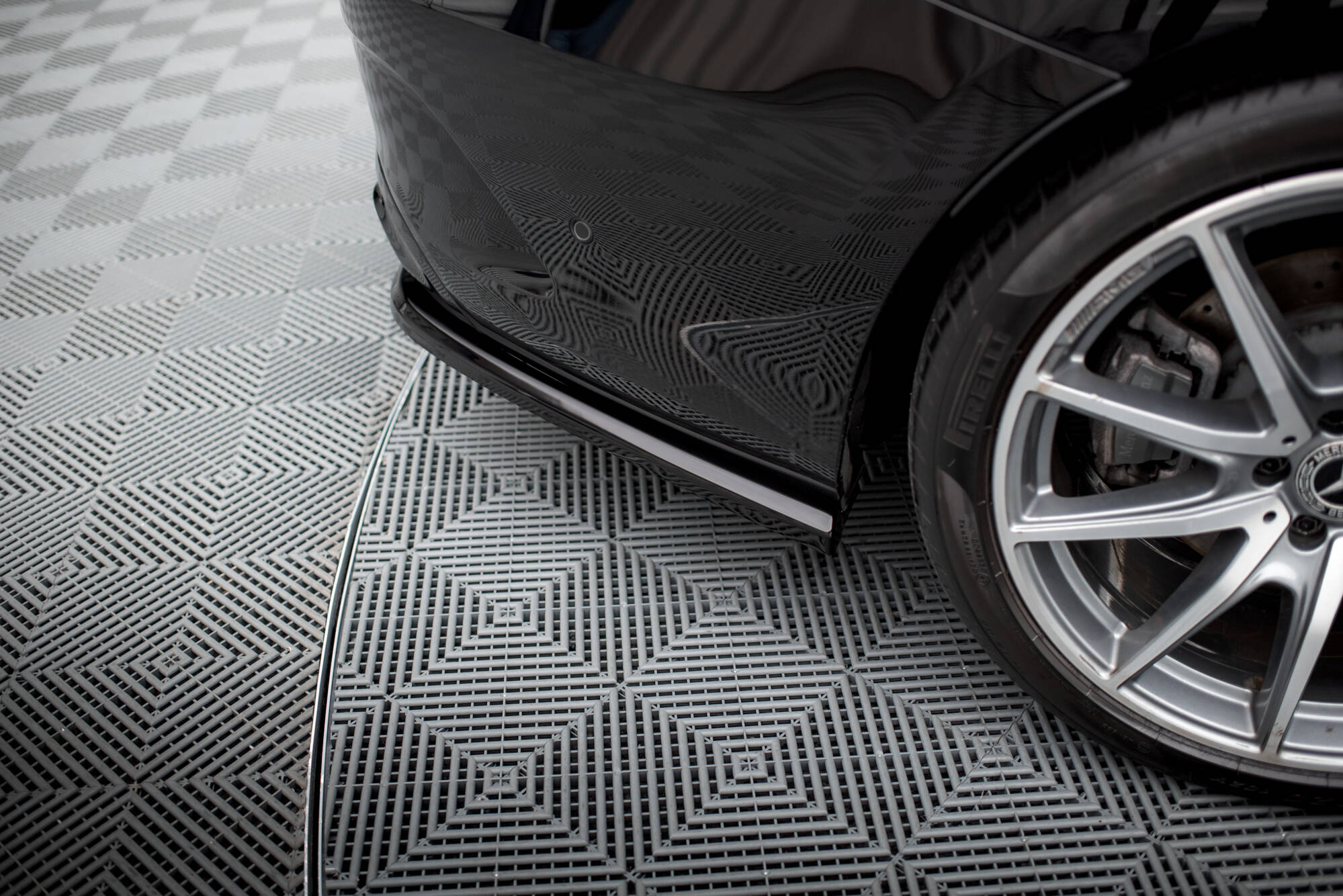 Central Rear Splitter (Vertical Bars) Mercedes-Benz S Coupe AMG-Line C217 Facelift - 10