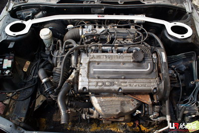 MITSUBISHI EVO 1/2/3 ULTRARACING FRONT UPPER STRUTBAR