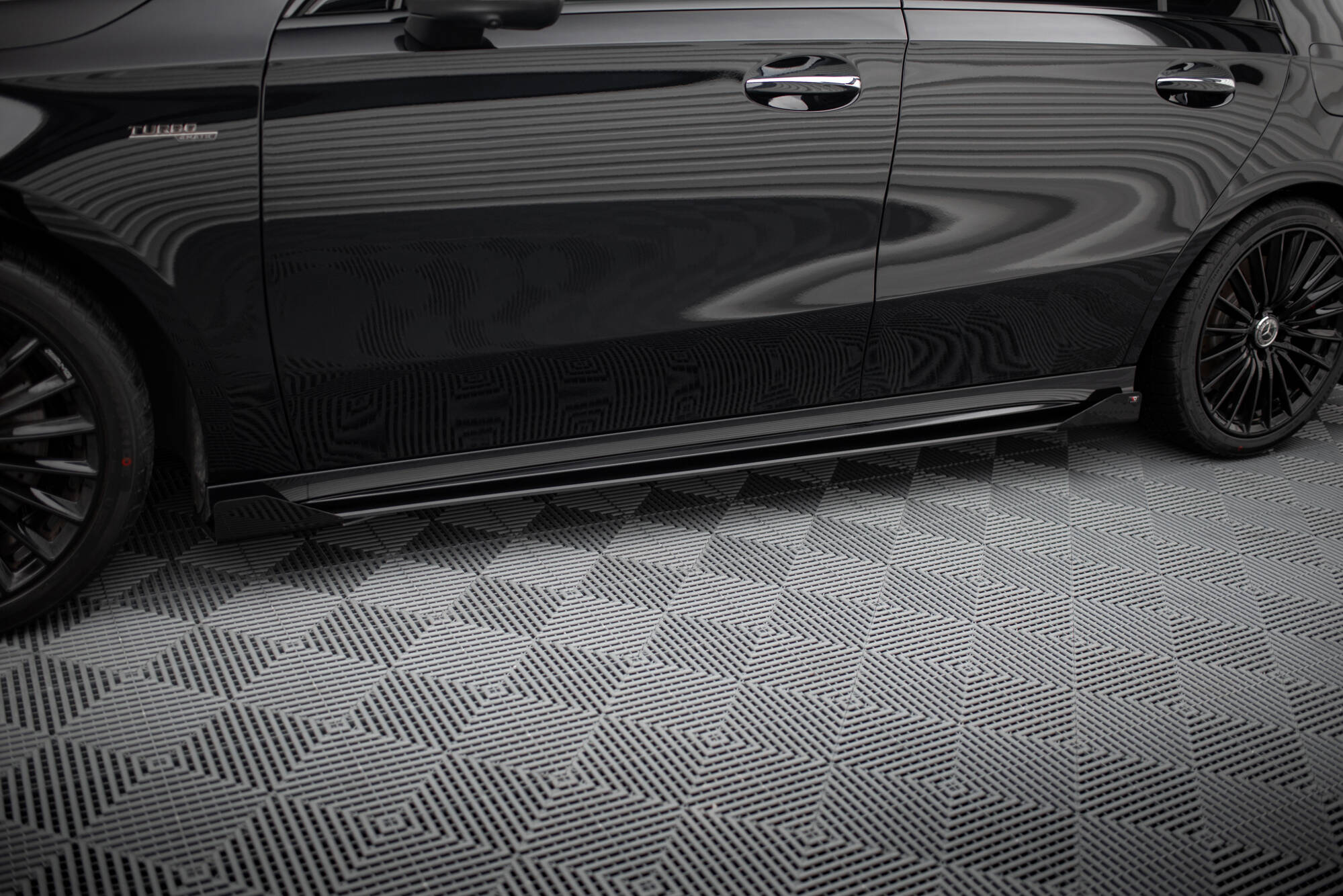 Side Flaps Mercedes-AMG A35 W177 Facelift - 2
