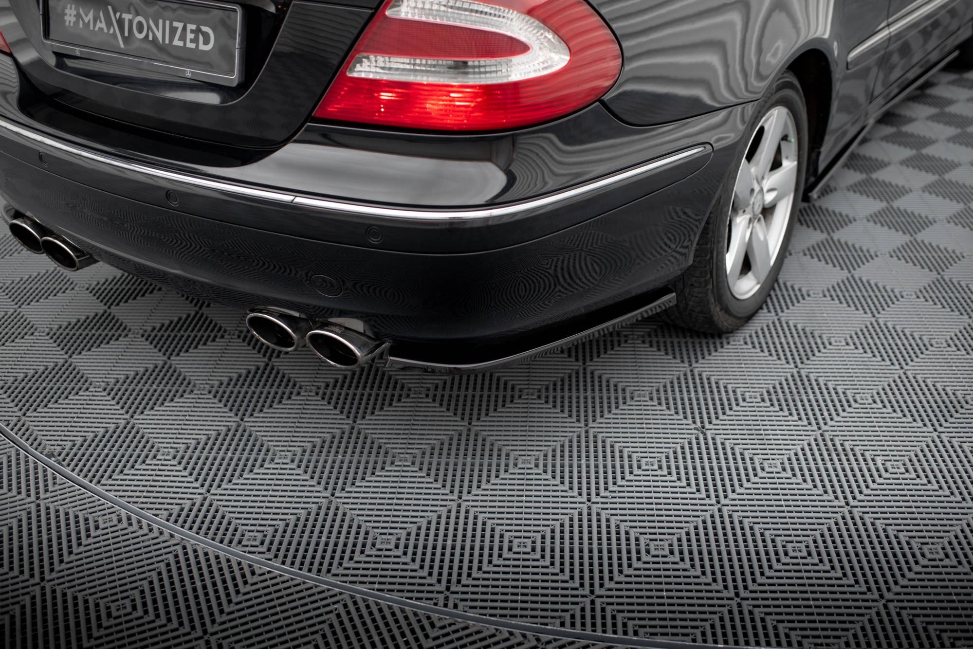 Rear Side Splitters V.1 Mercedes CLK W209 - 3