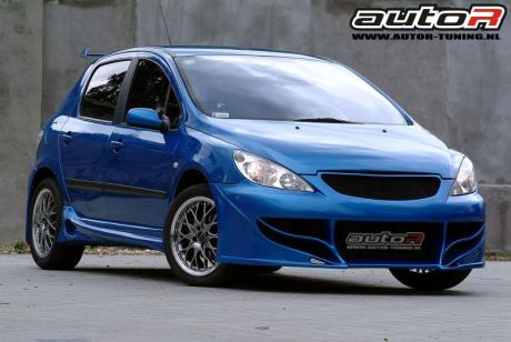 PEUGEOT 307 01+ 3/5D FRONTBUMPER HUNTER [AUTOR]