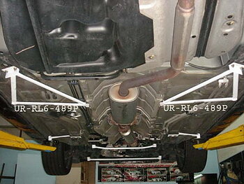 HONDA ODYSSEY 05+ ULTRARACING 2X 2-POINT REAR MEMBER BRACES