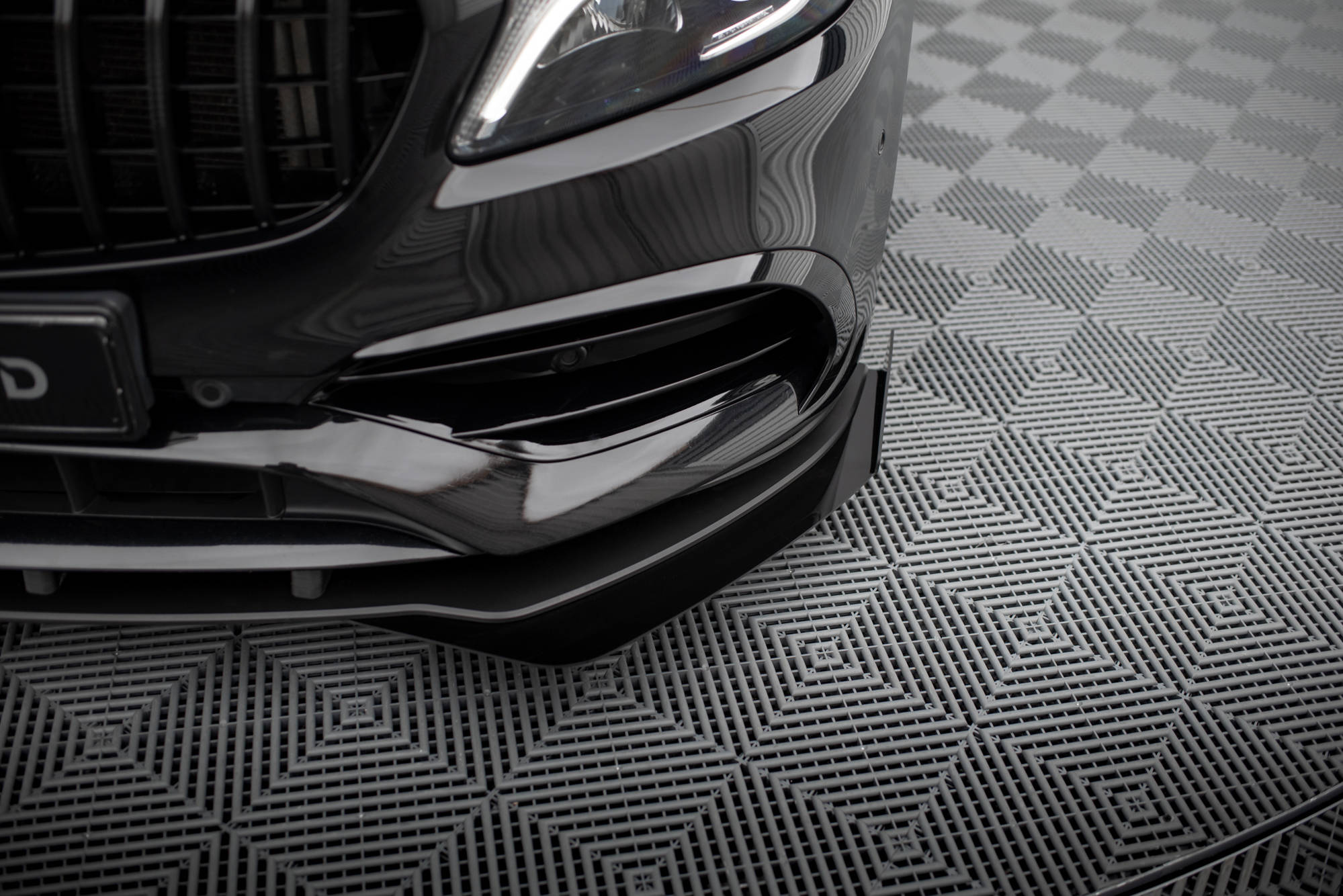 Front Flaps Mercedes-Benz A AMG-Line W176 Facelift - 3