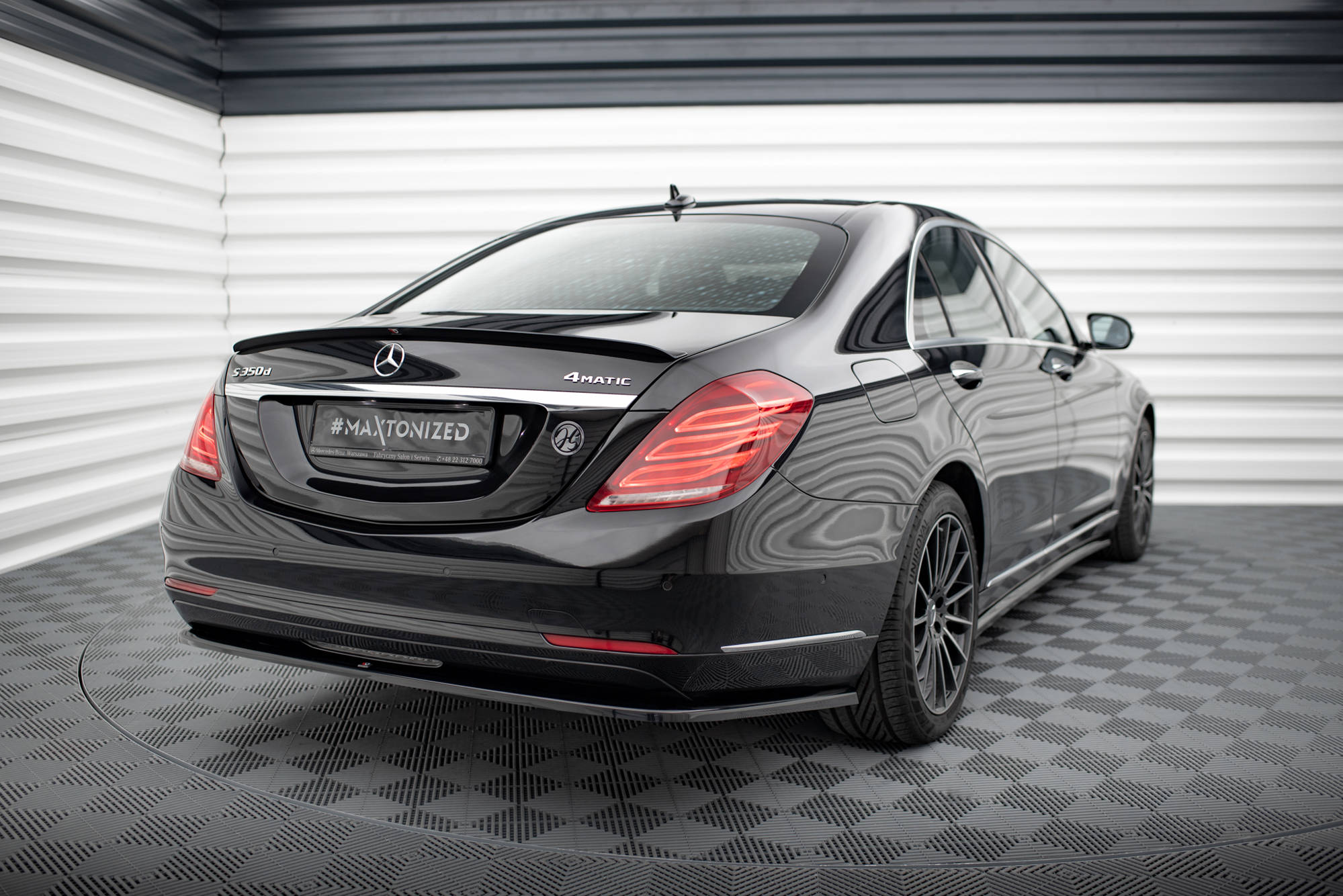 Central Rear Splitter V.1 Mercedes-Benz S W222 - 2