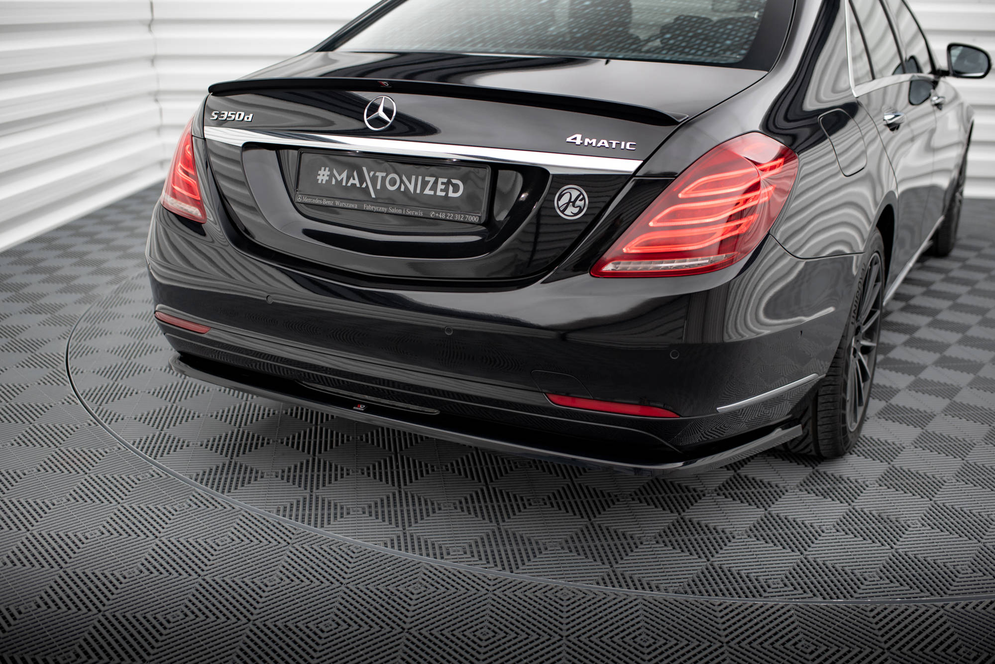 Central Rear Splitter V.1 Mercedes-Benz S W222 - 4