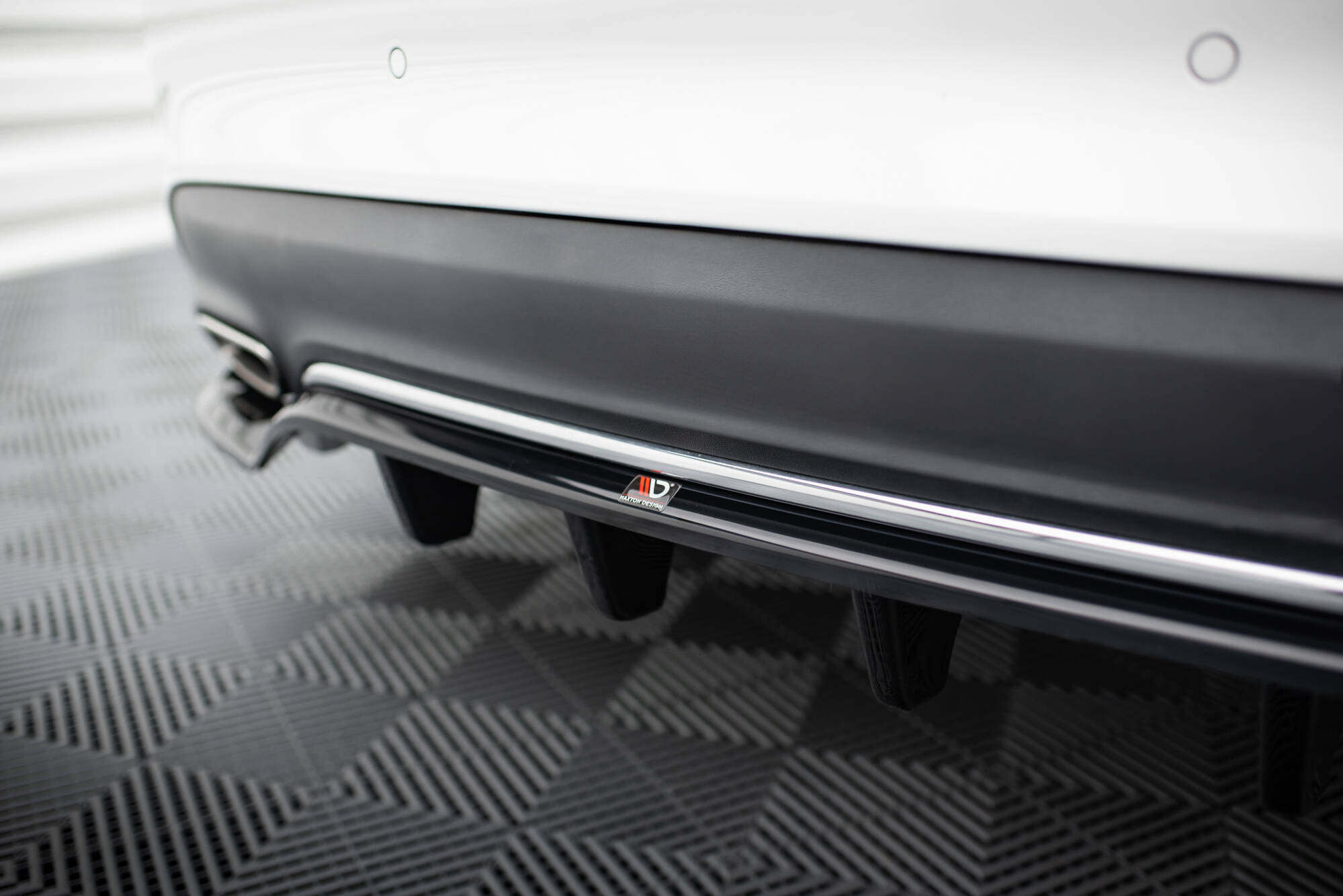 Central Rear Splitter (Vertical Bars) Mercedes-Benz CLA C117 Facelift - 4
