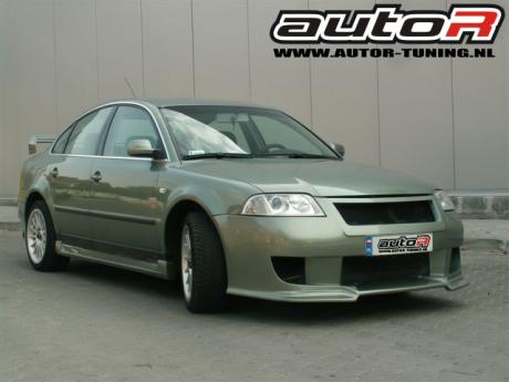 VOLKSWAGEN PASSAT 01-05 4D FRONTBUMPER BOOSTER [AUTOR]
