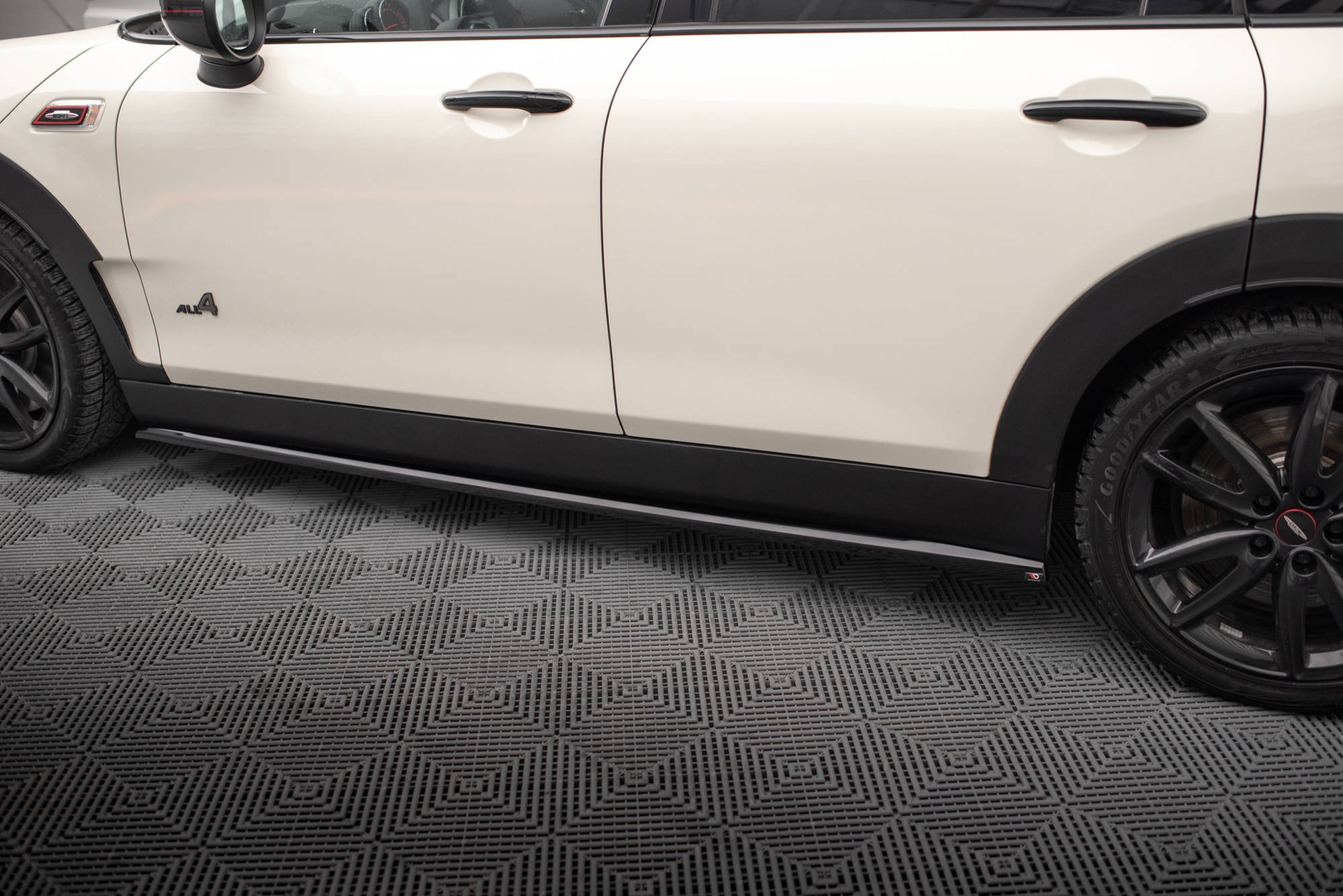 Side Skirts Diffusers Mini Cooper Clubman John Cooper Works F54 Facelift - 4