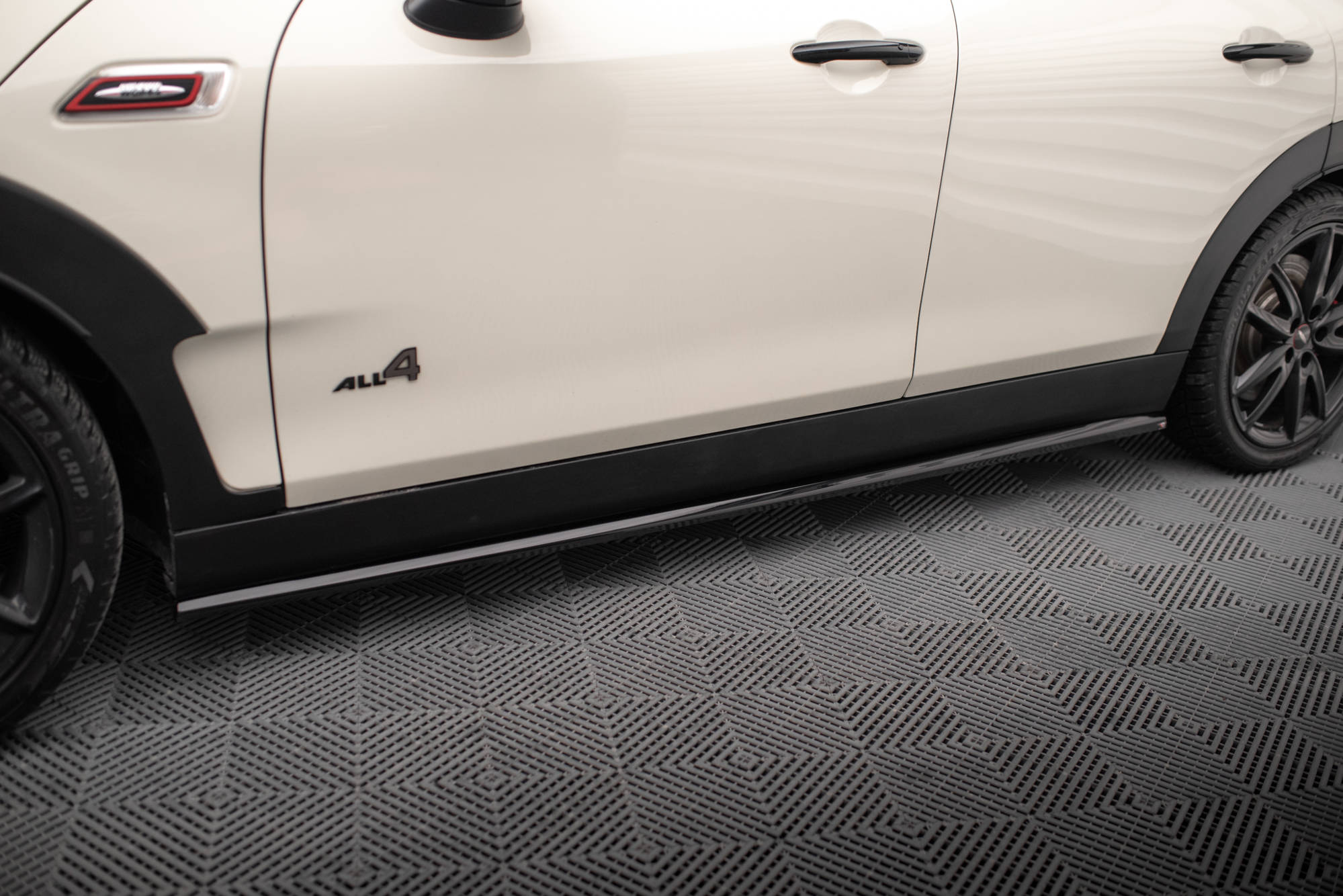 Side Skirts Diffusers Mini Cooper Clubman John Cooper Works F54 Facelift - 3