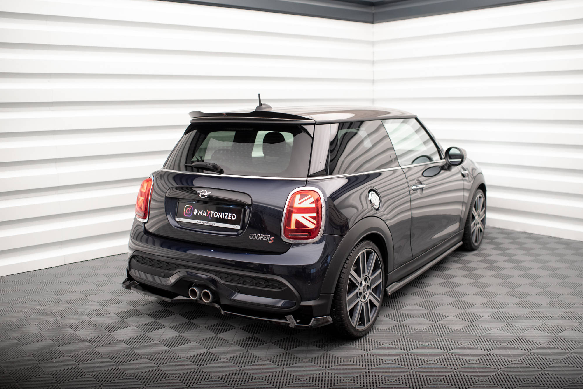 Central Rear Splitter Mini Cooper S F56 Facelift - 2